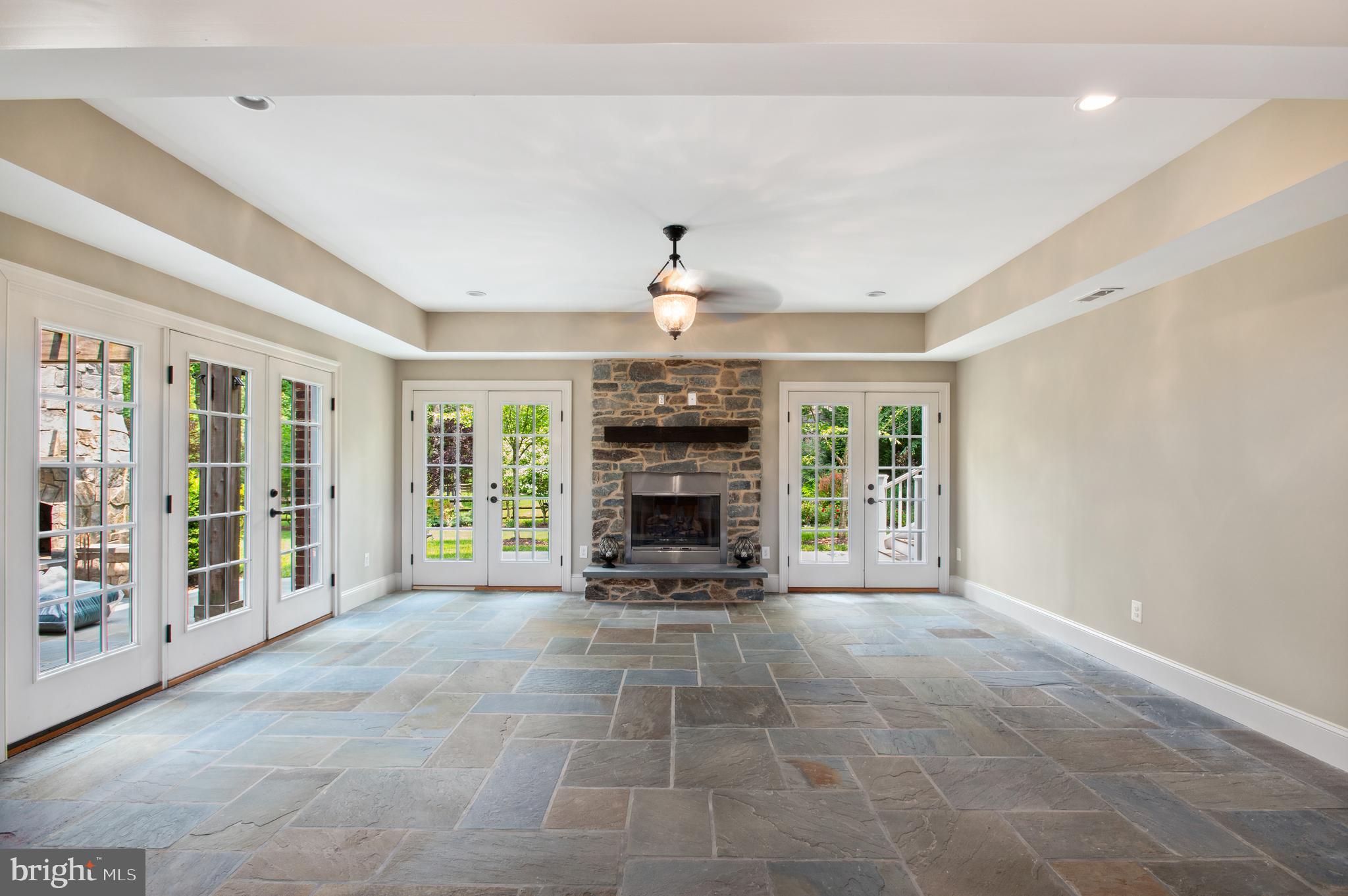 LANGLEY FOREST - Residential