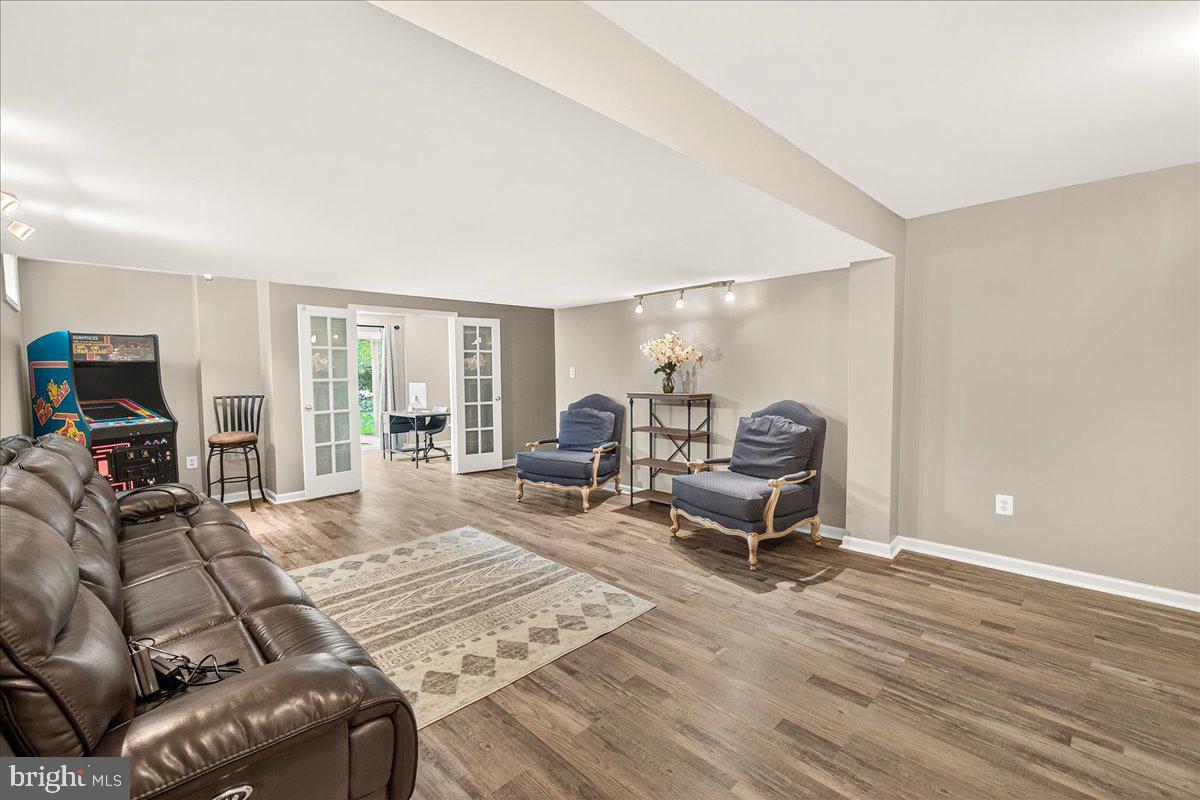 FIELDS OF NOTTINGHAM - Residential