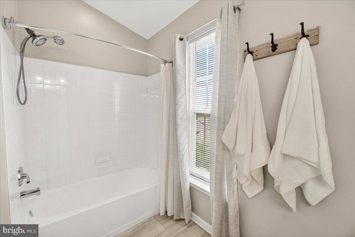 FIELDS OF NOTTINGHAM - Residential