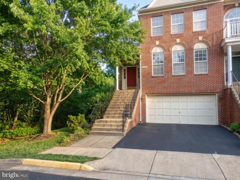 Photo of 13222 Goose Pond Lane, FAIRFAX, VA 22033 (MLS # VAFX2329376)