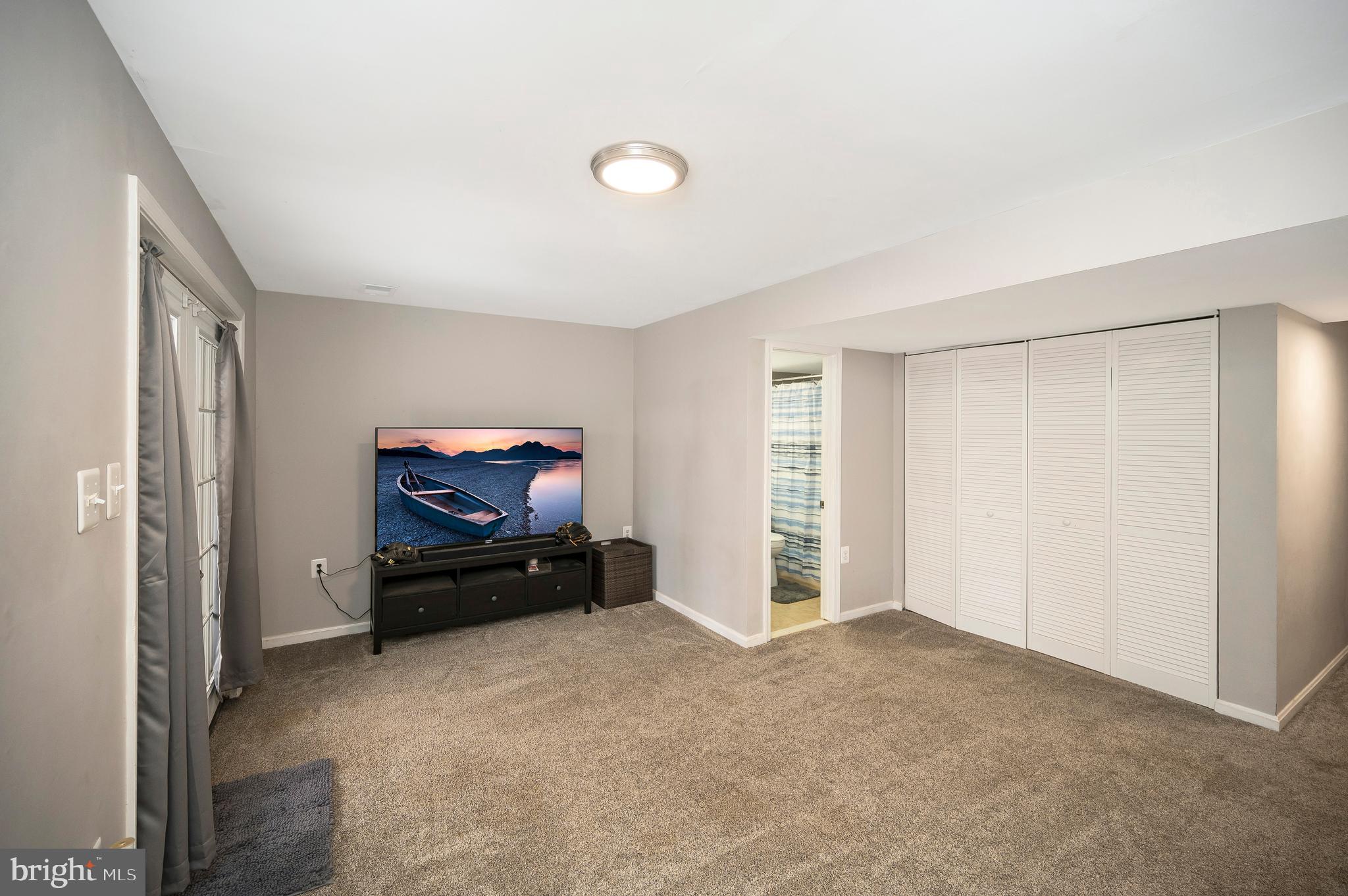 MONTCLAIR - Residential