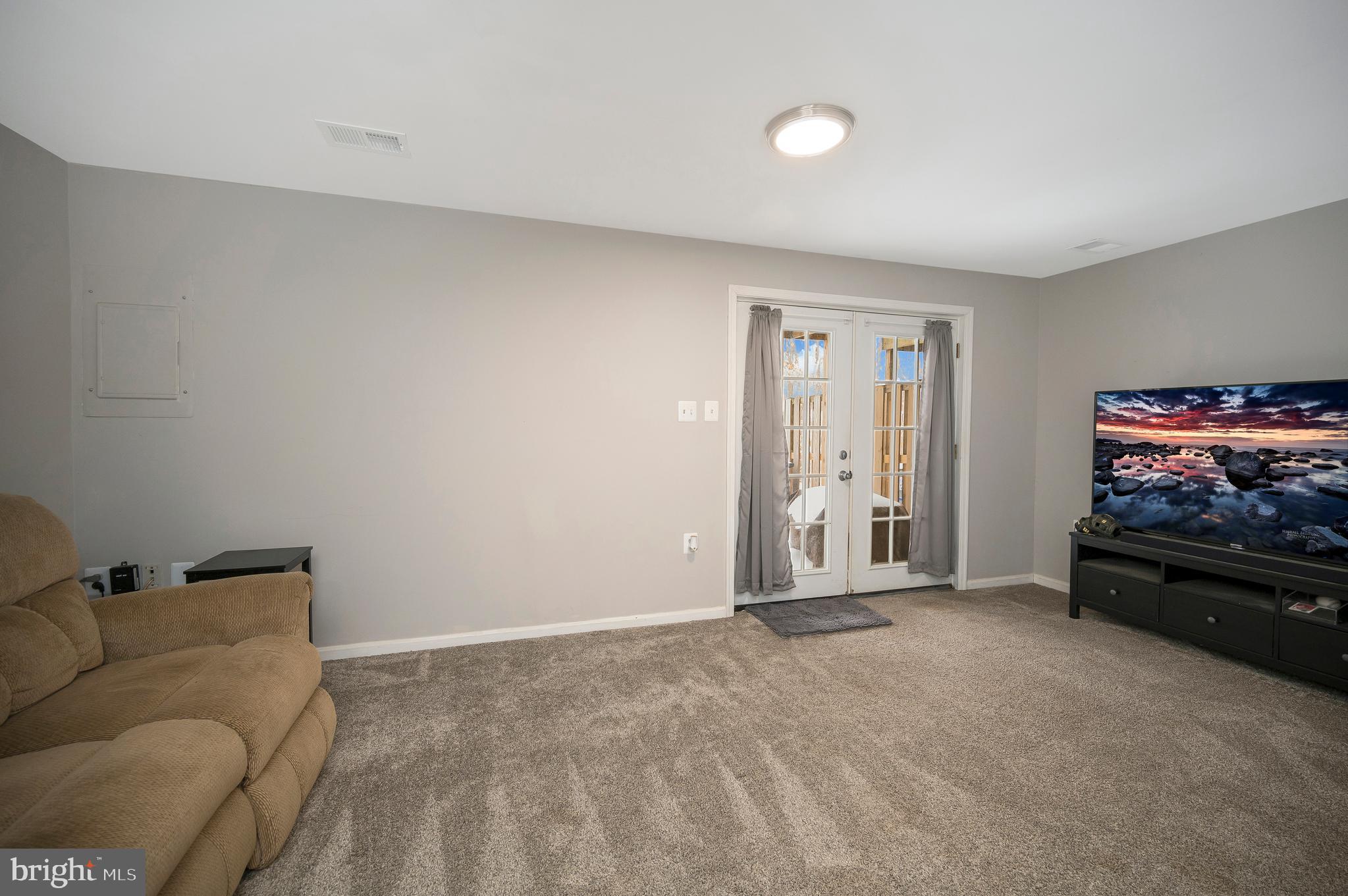 MONTCLAIR - Residential