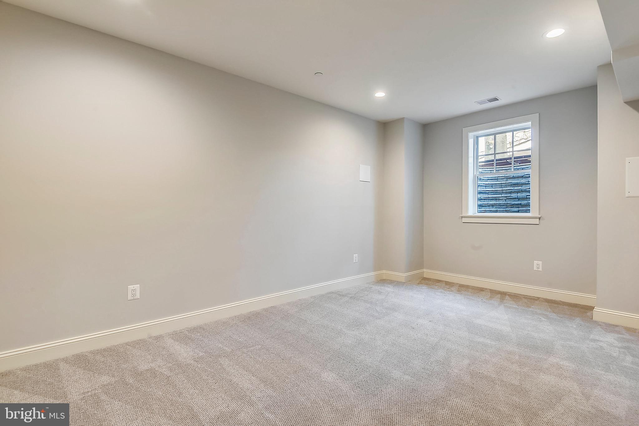 WOODHAVEN - Residential