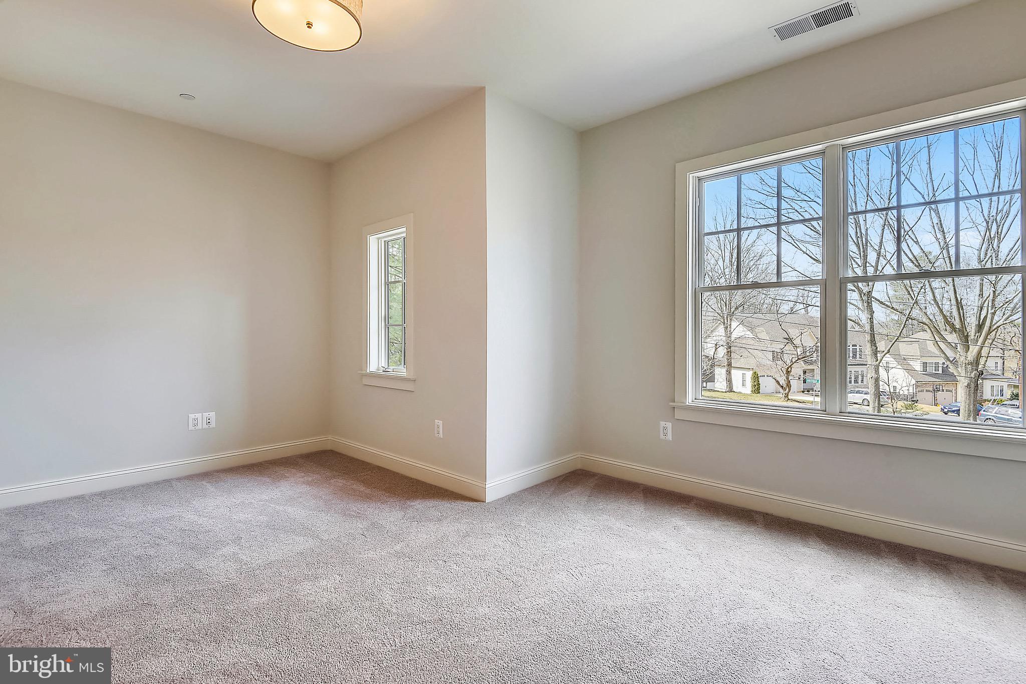 WOODHAVEN - Residential