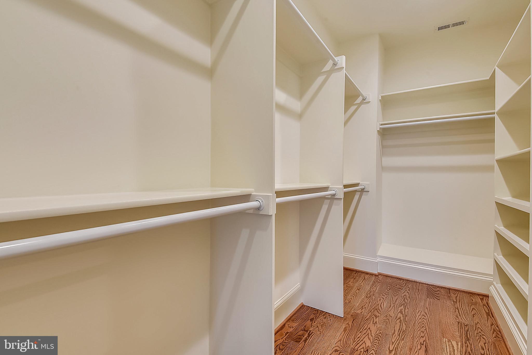 WOODHAVEN - Residential
