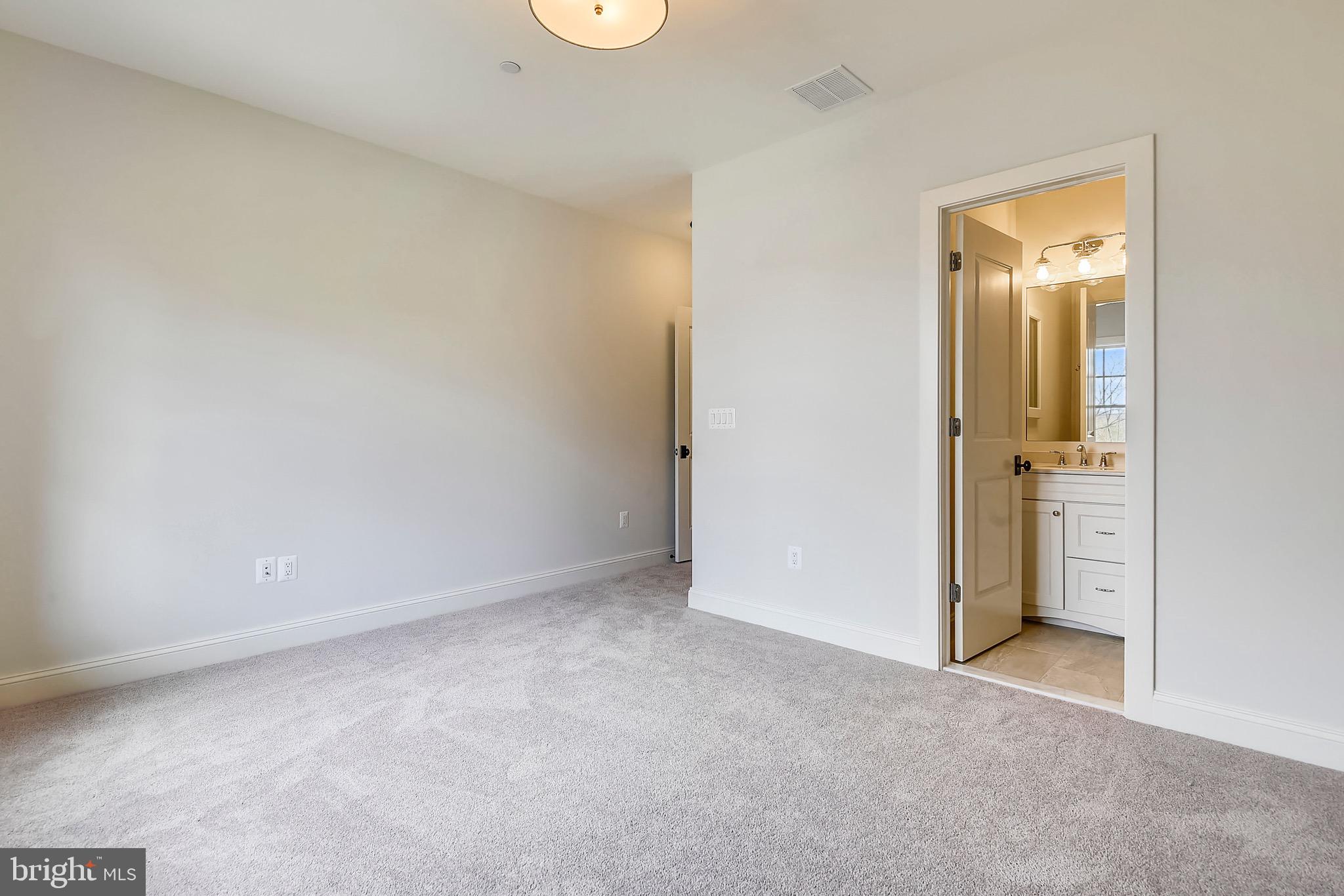 WOODHAVEN - Residential