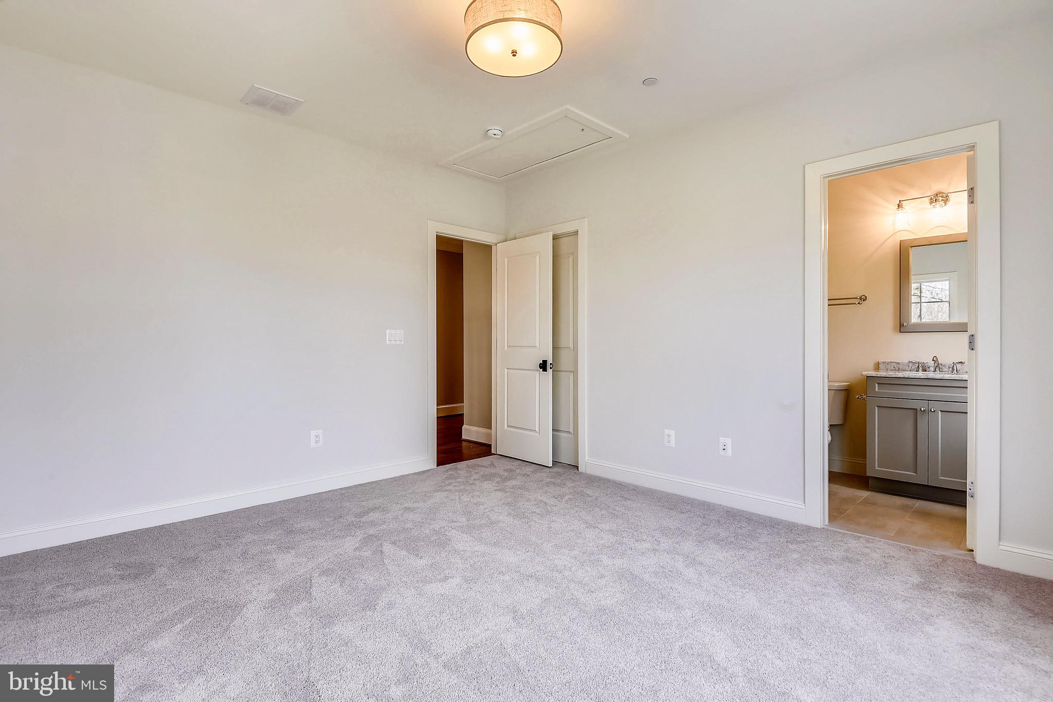 WOODHAVEN - Residential