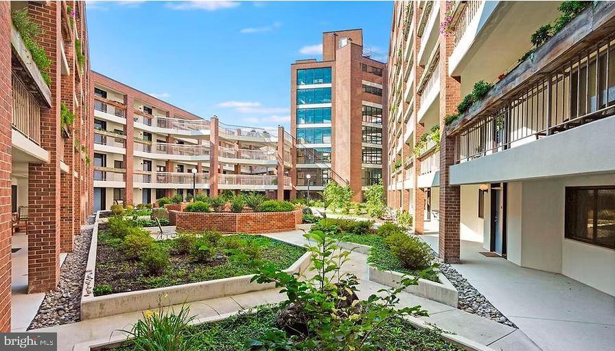 THOREAU PLACE CONDOS - Residential