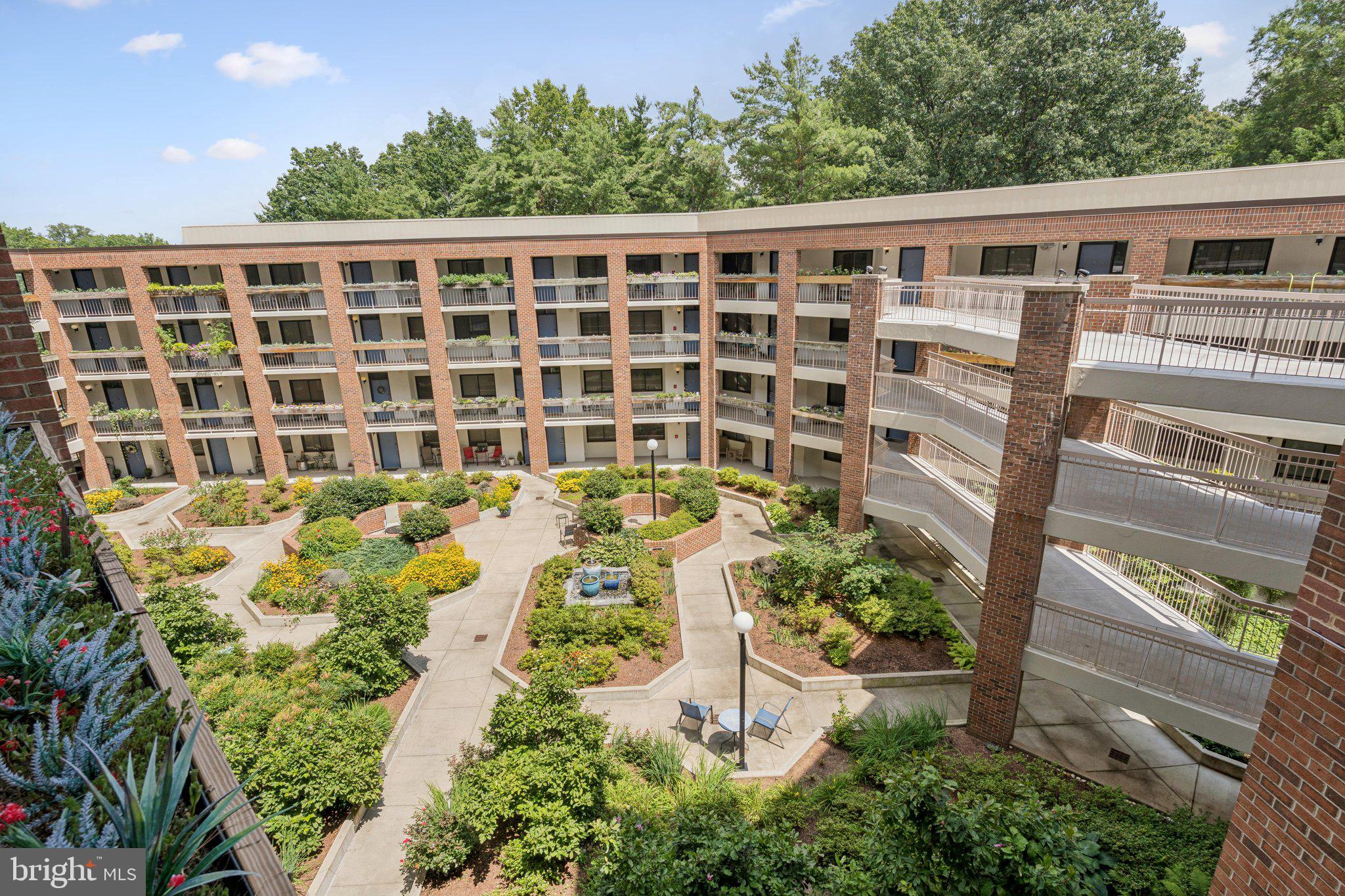 THOREAU PLACE CONDOS - Residential