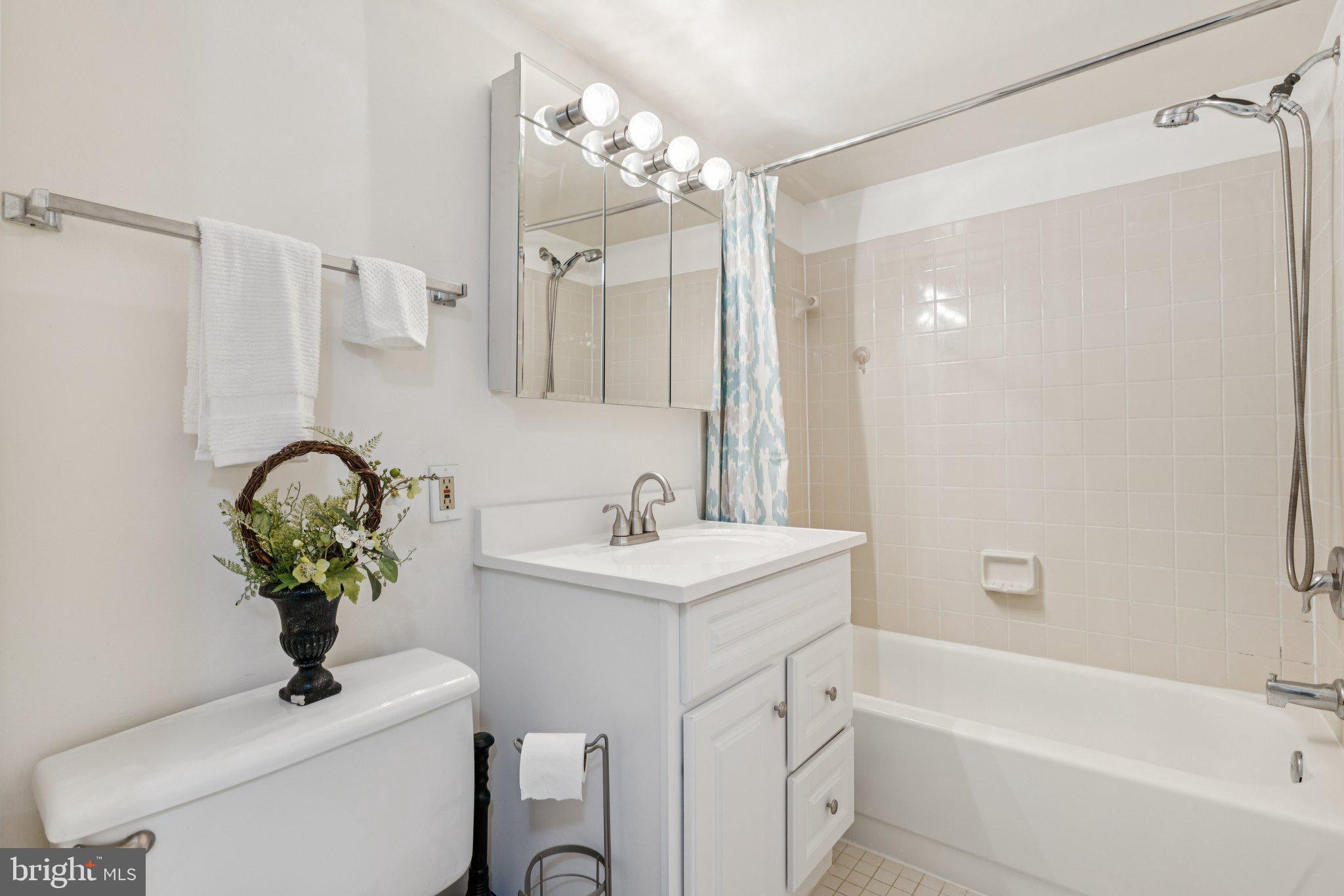 THOREAU PLACE CONDOS - Residential