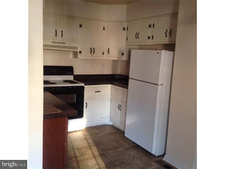 BEVERLY HILLS - Residential Lease