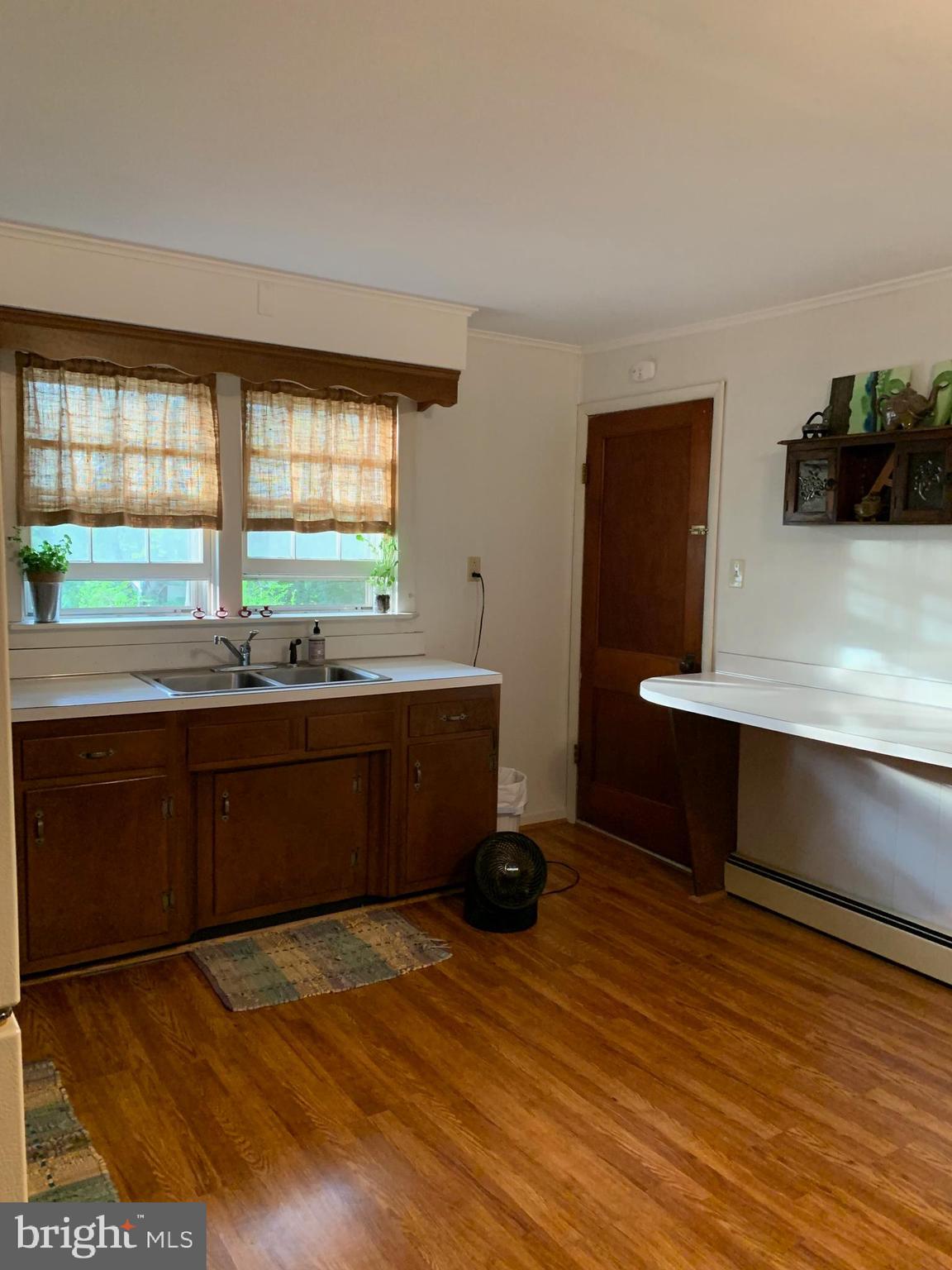 EARL ACRES - Residential