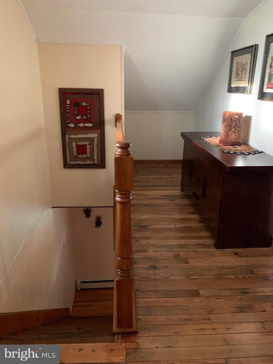 EARL ACRES - Residential