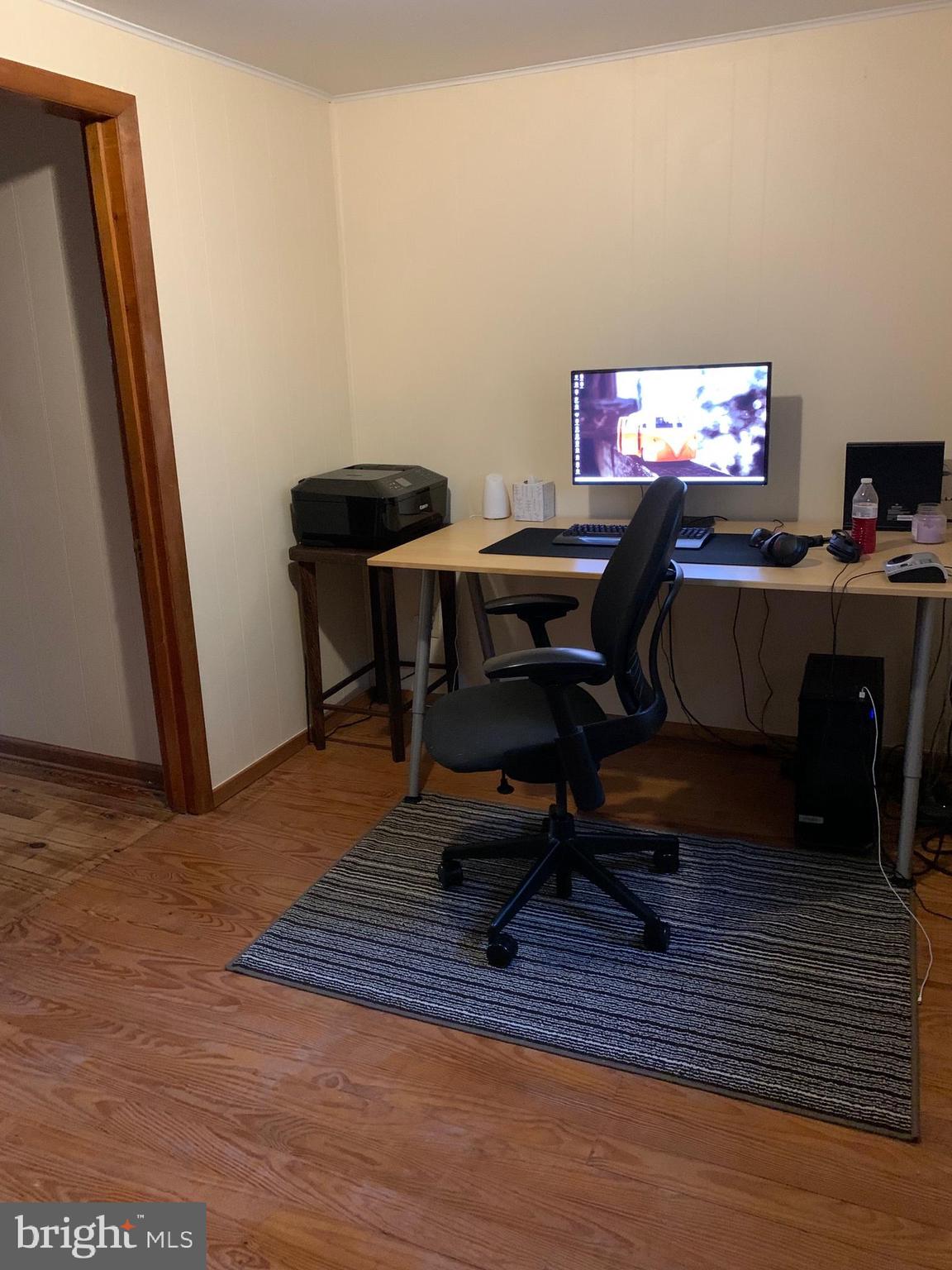 EARL ACRES - Residential