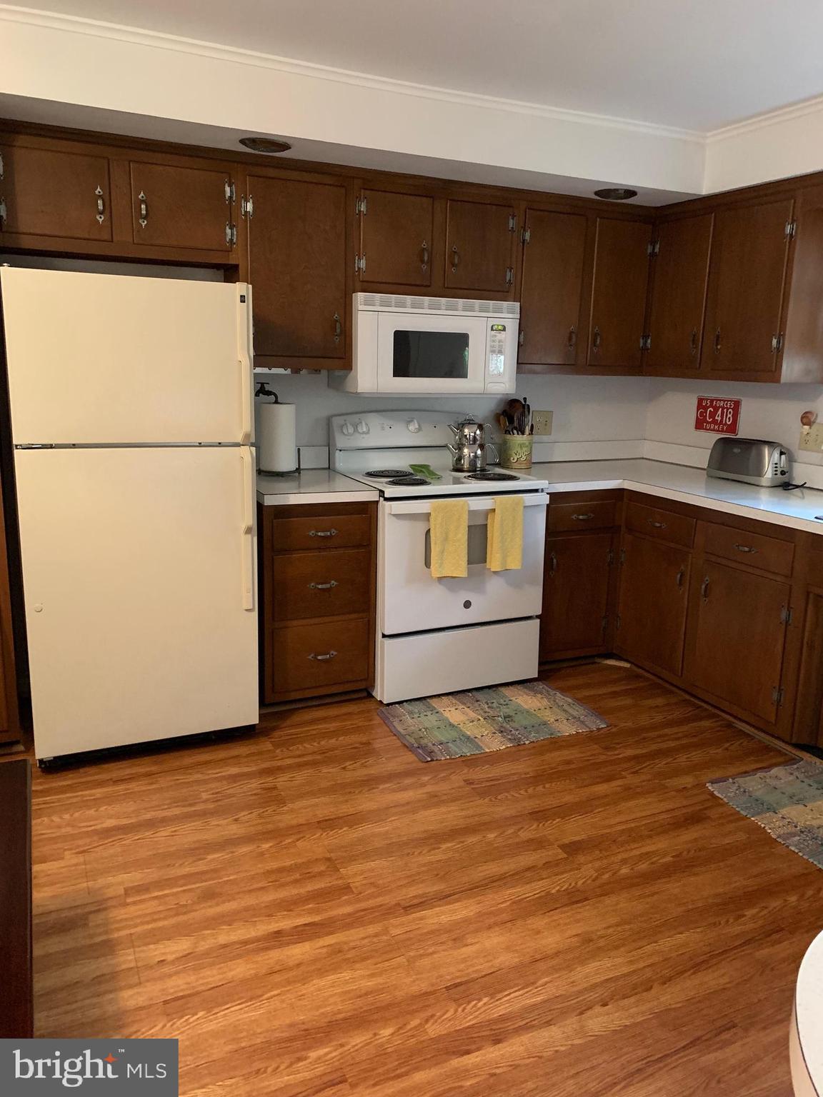 EARL ACRES - Residential