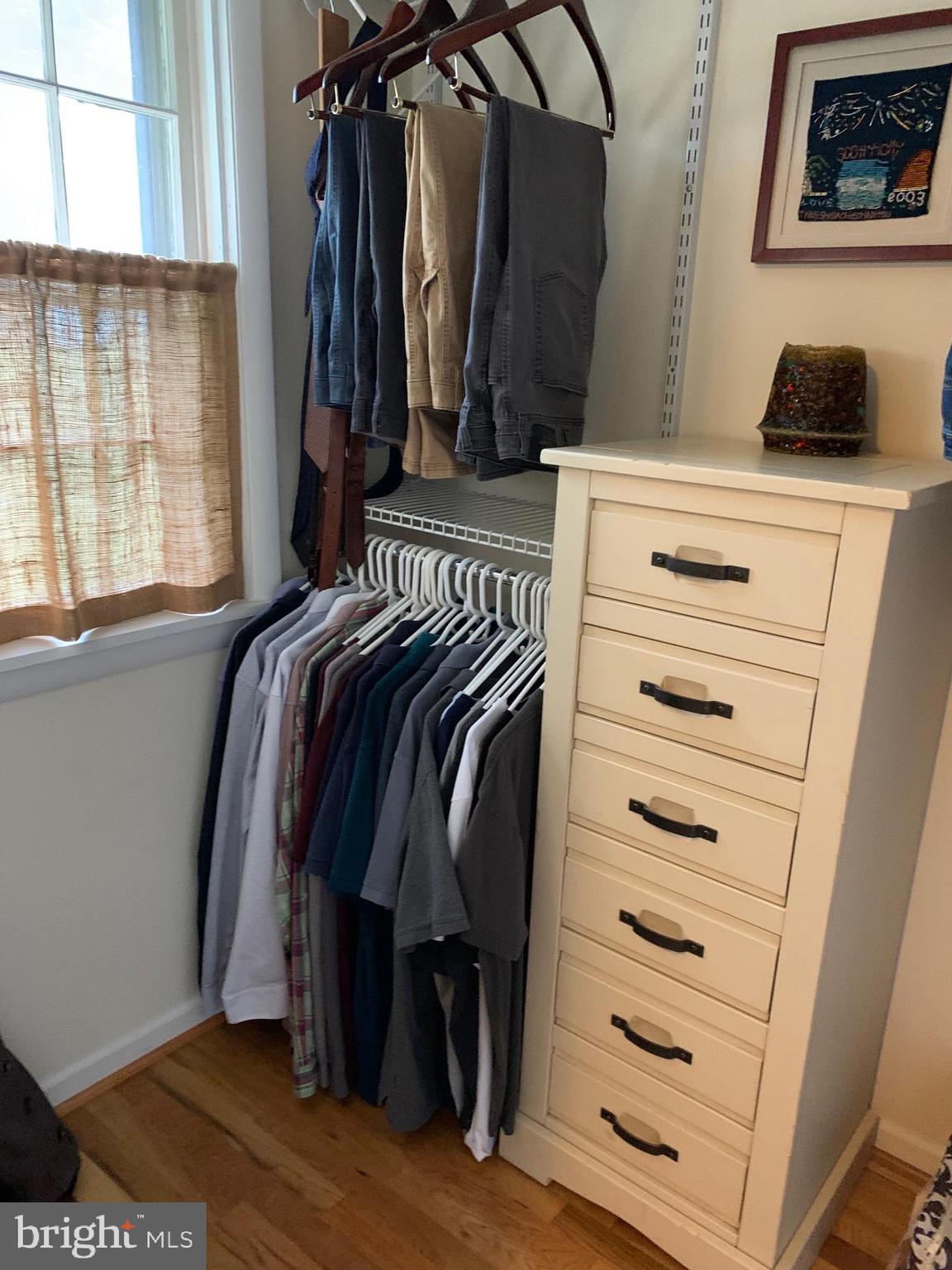 EARL ACRES - Residential