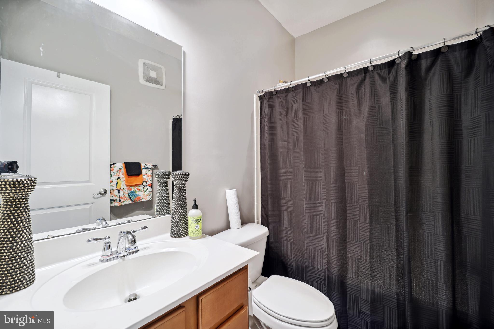 HALL STATION - Residential Lease