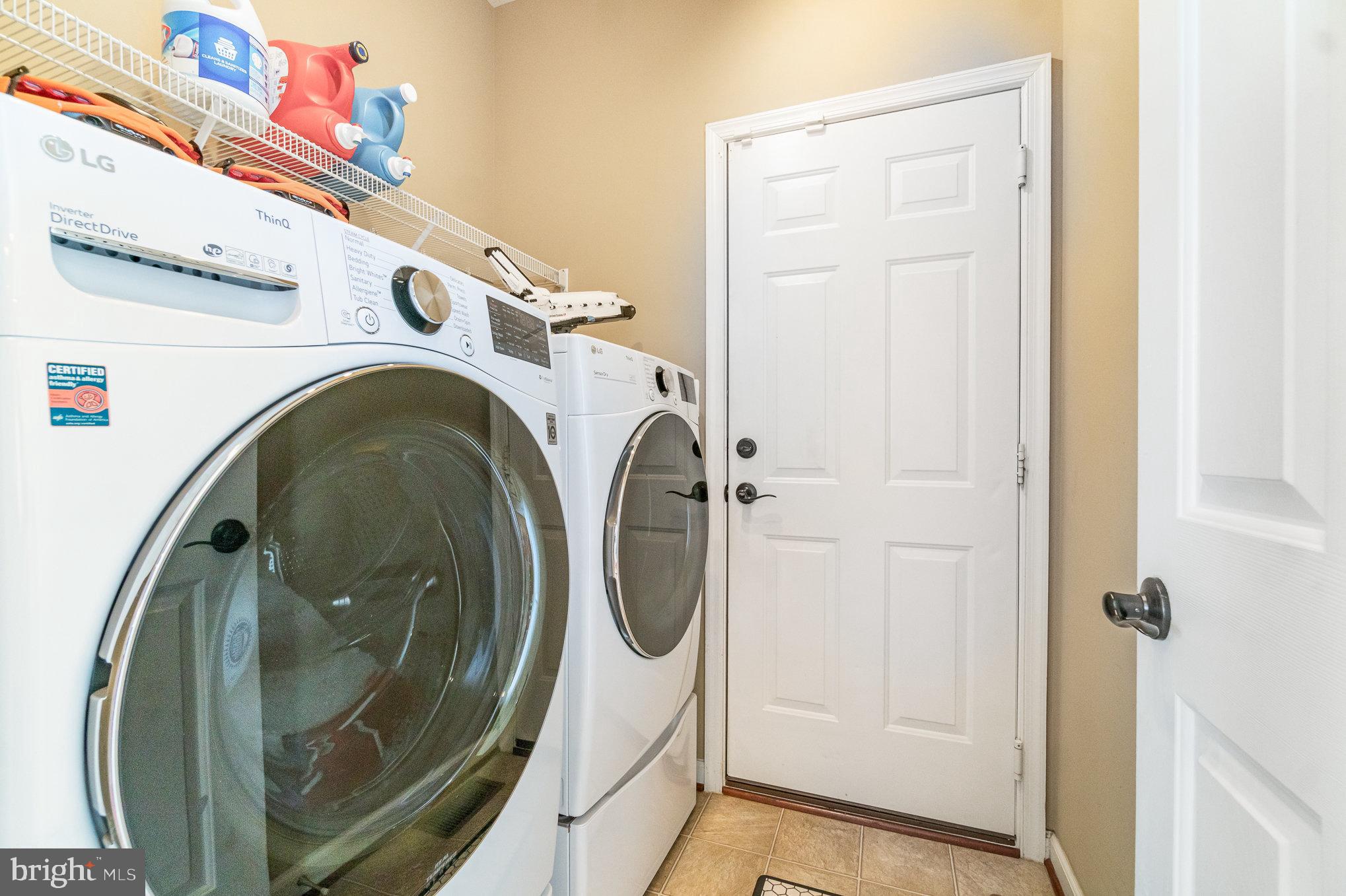 LEE'S CROSSING - Residential