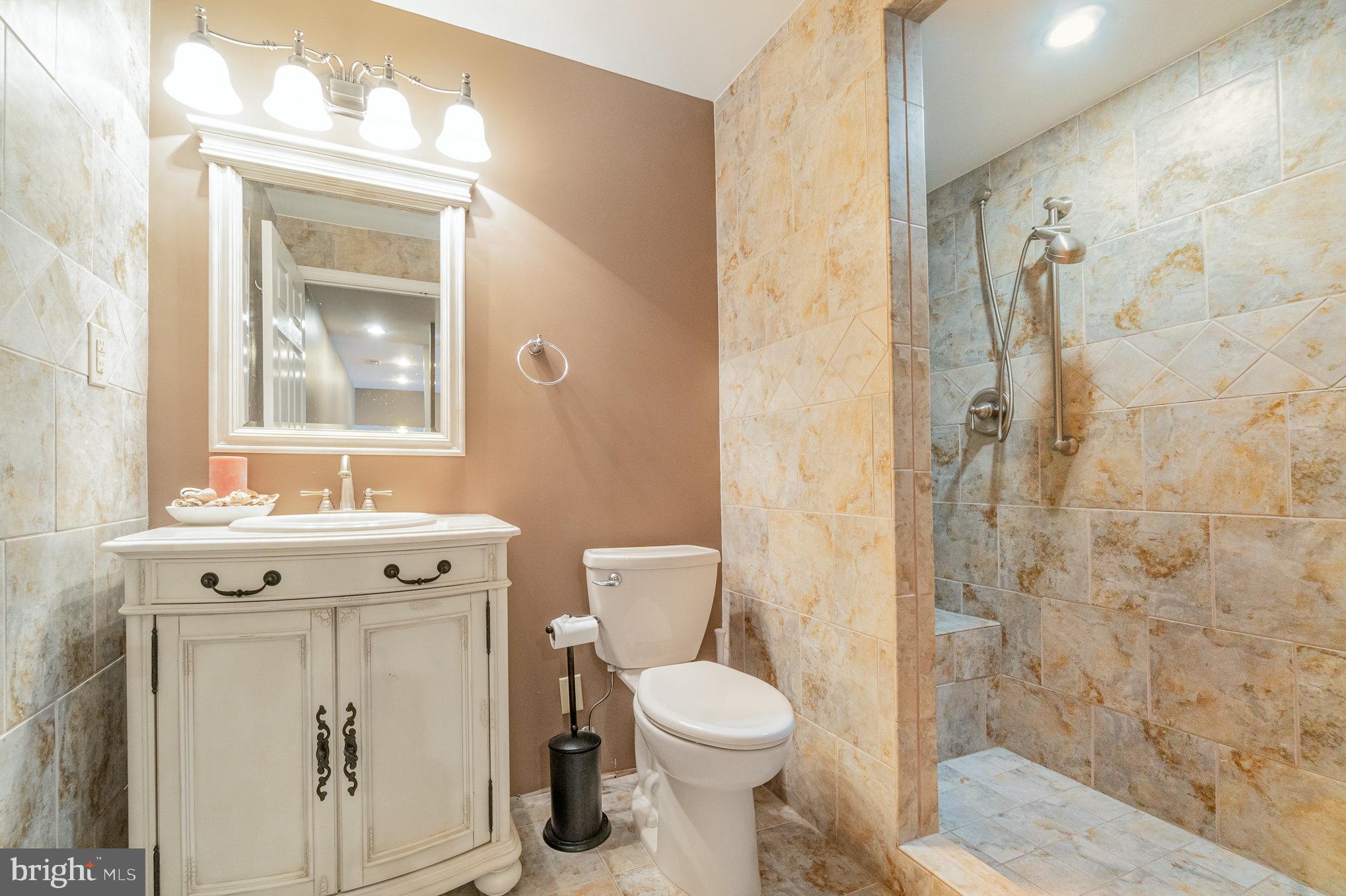 LEE'S CROSSING - Residential