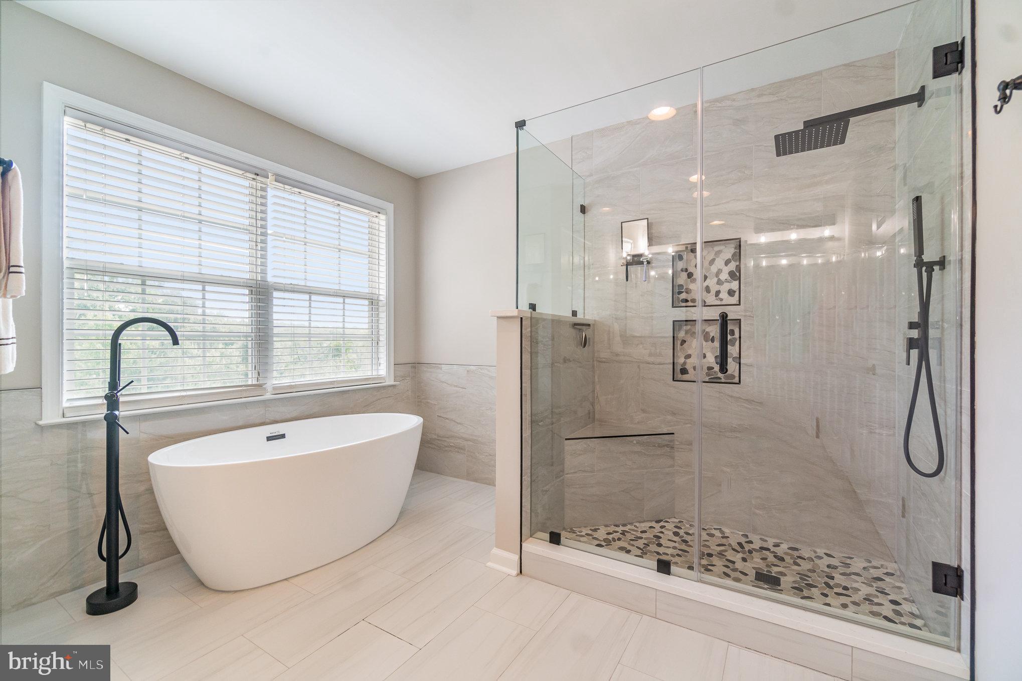 LEE'S CROSSING - Residential