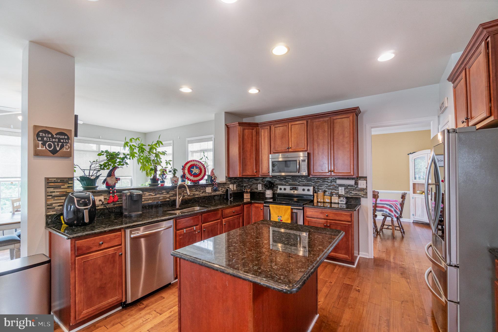 LEE'S CROSSING - Residential