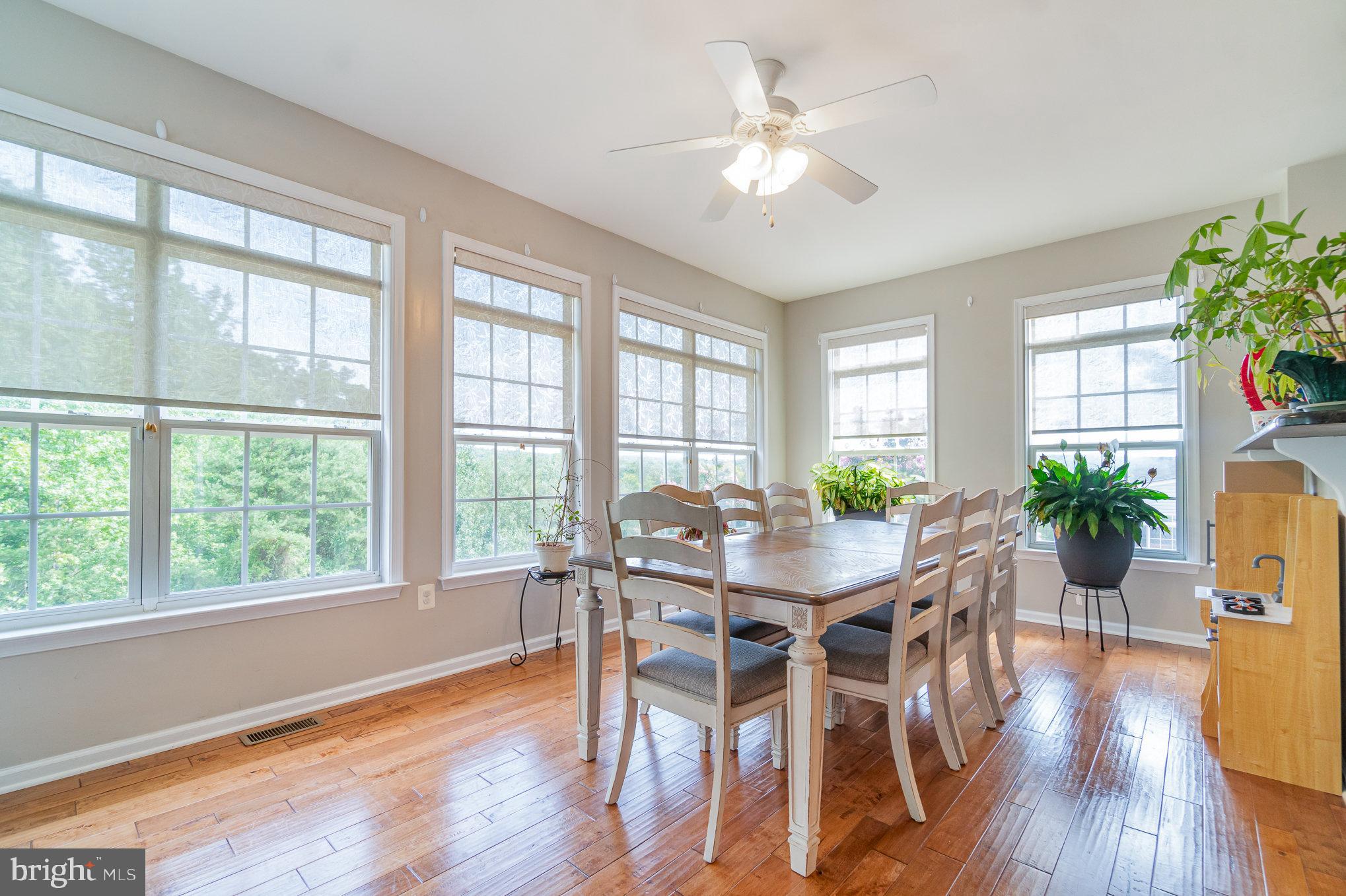 LEE'S CROSSING - Residential