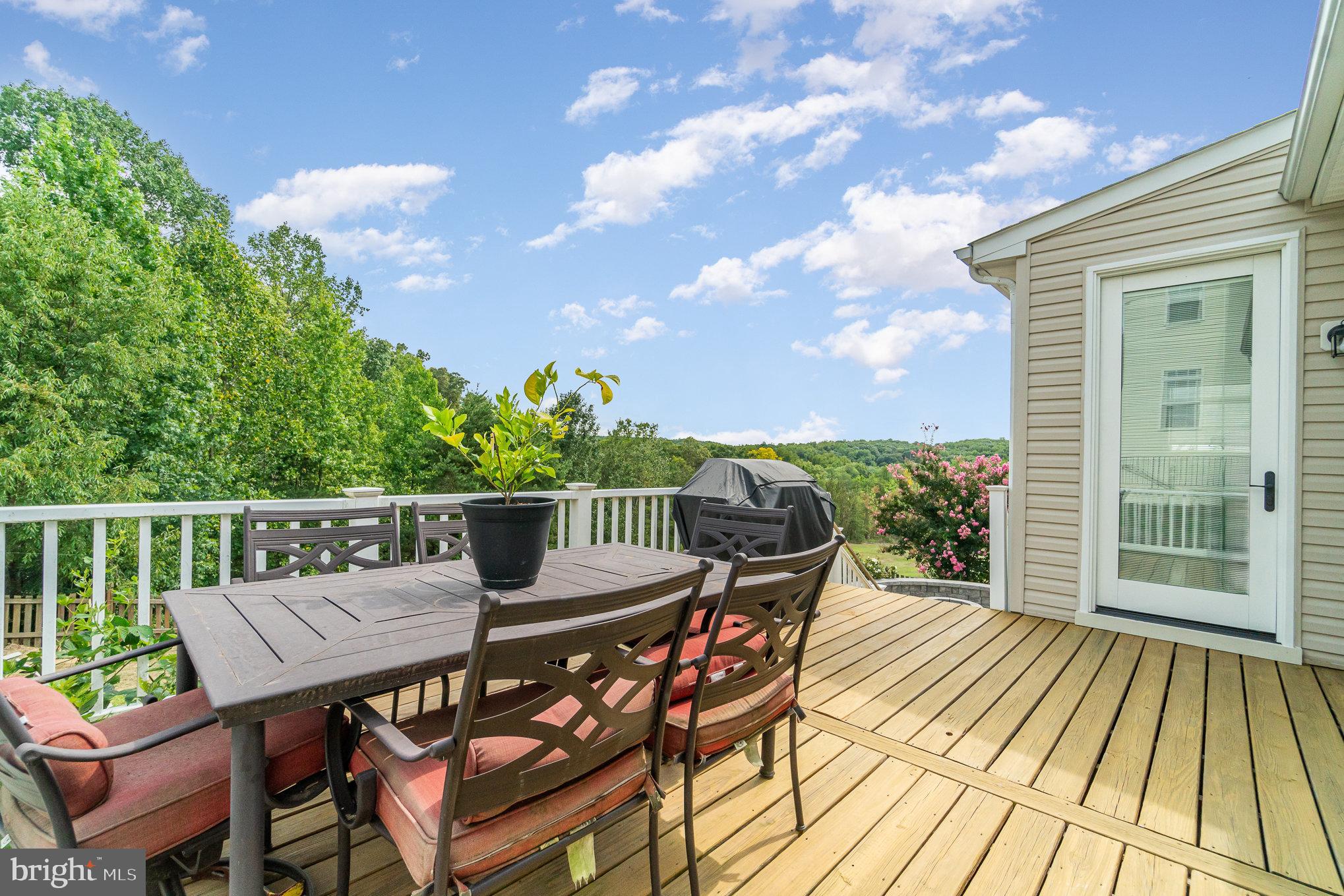 LEE'S CROSSING - Residential