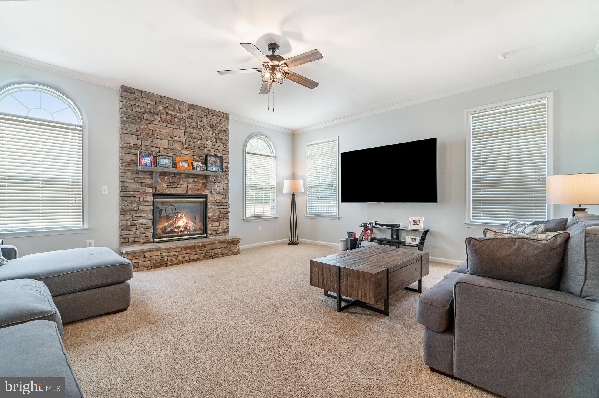 LEE'S CROSSING - Residential