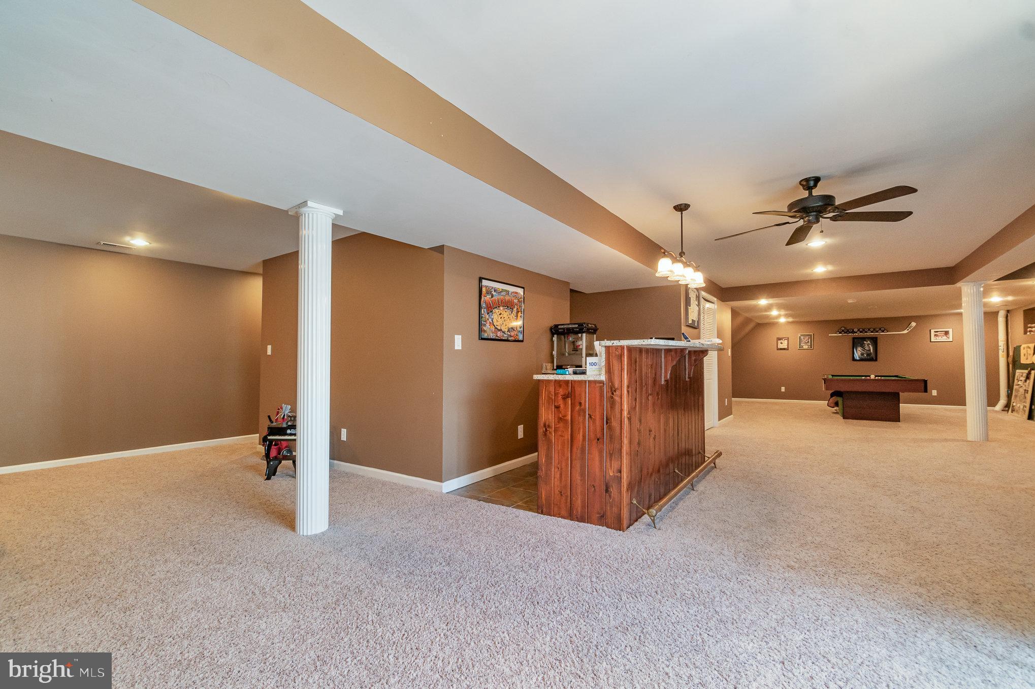 LEE'S CROSSING - Residential