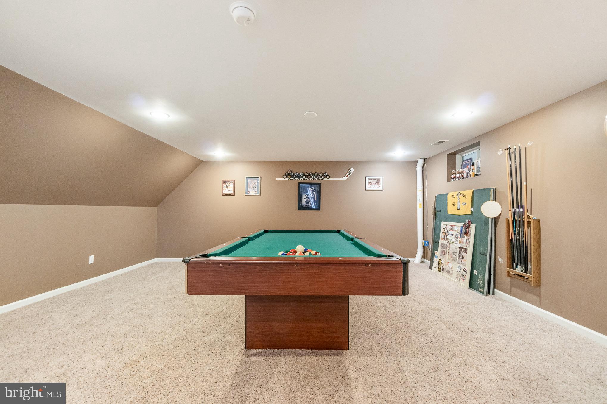 LEE'S CROSSING - Residential