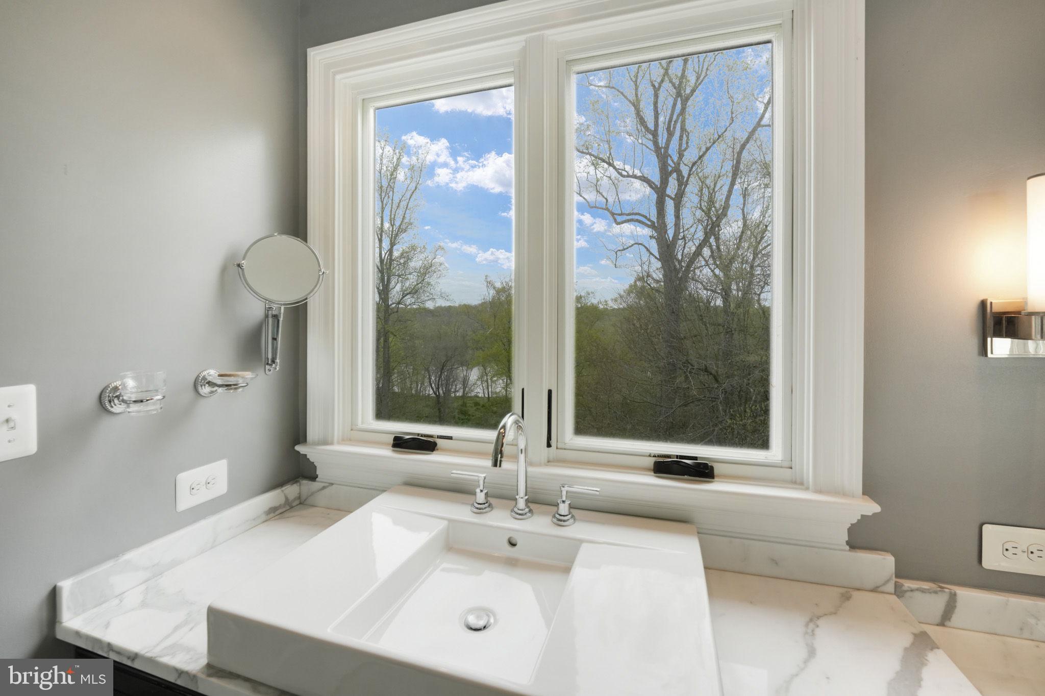 FALCON RIDGE - Residential Lease