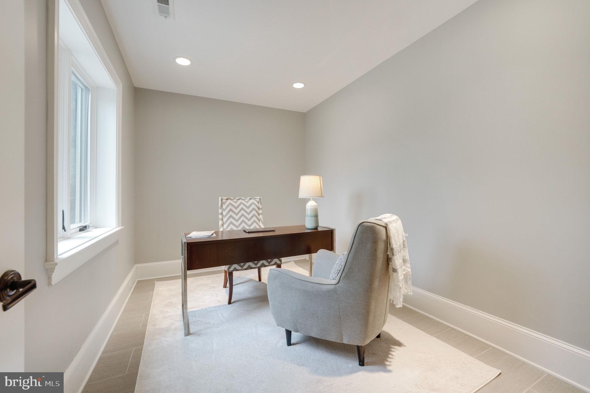 FALCON RIDGE - Residential Lease