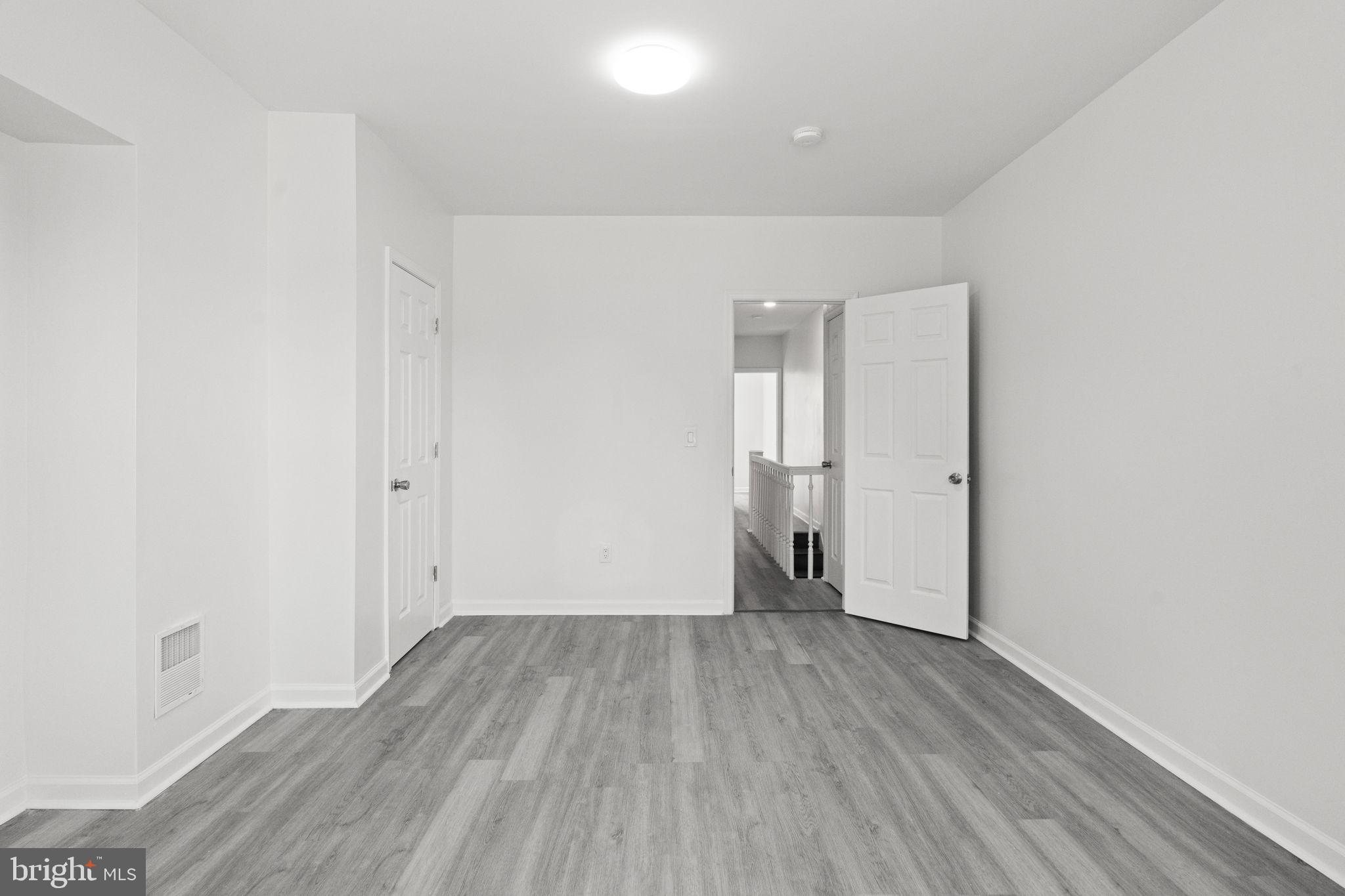 MILL CREEK - Residential