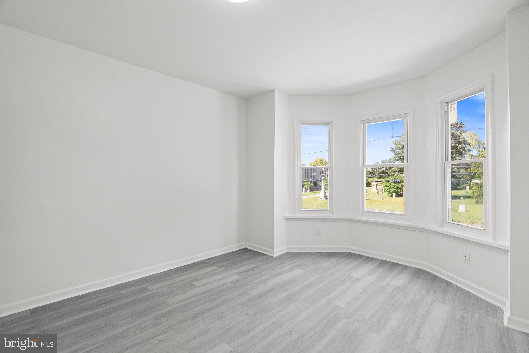 MILL CREEK - Residential