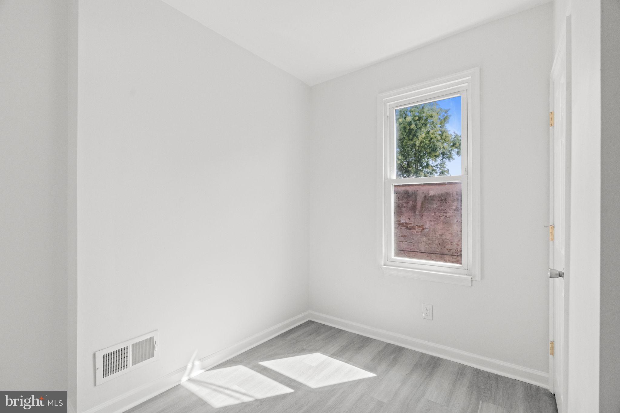 MILL CREEK - Residential