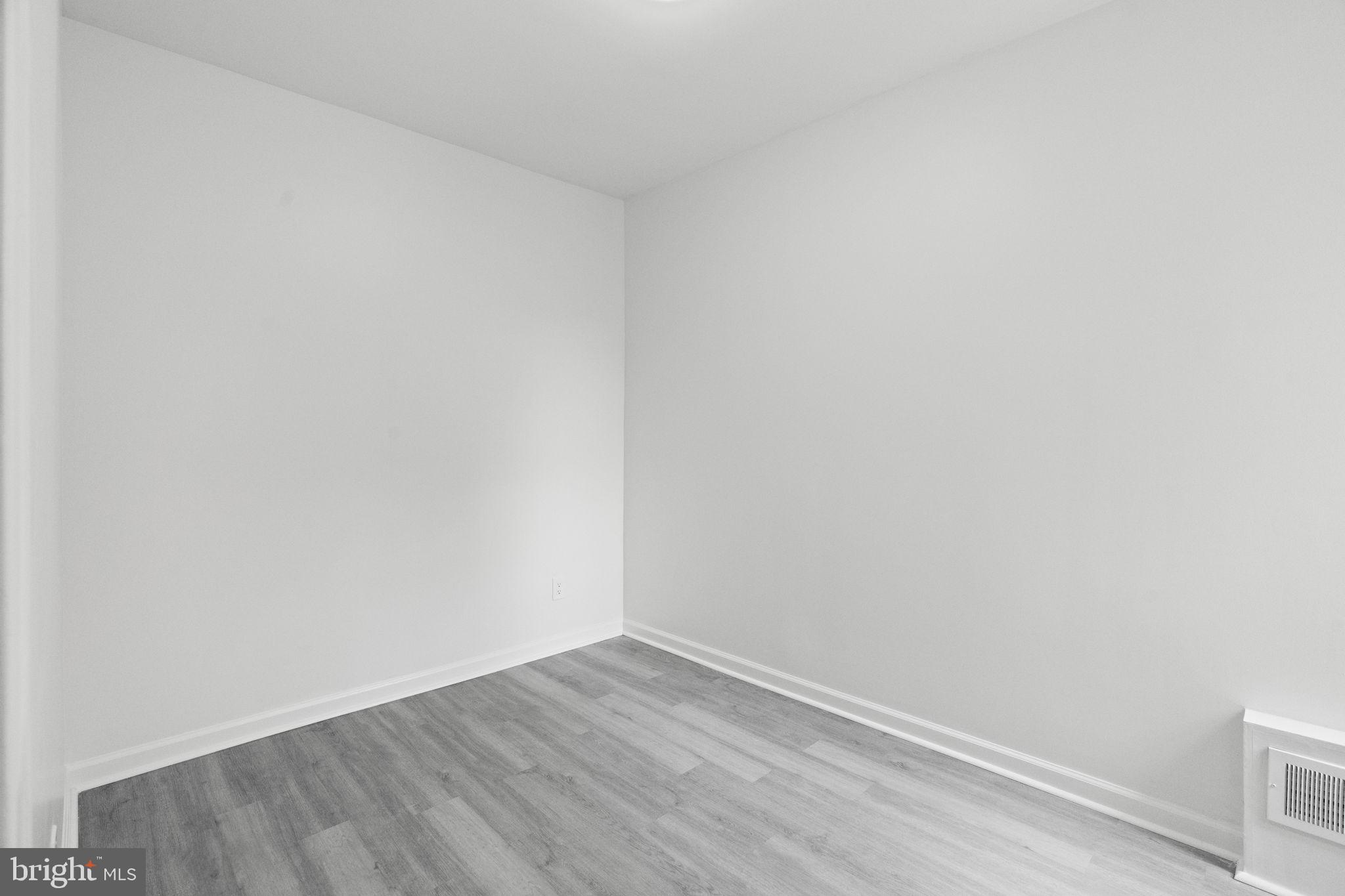 MILL CREEK - Residential