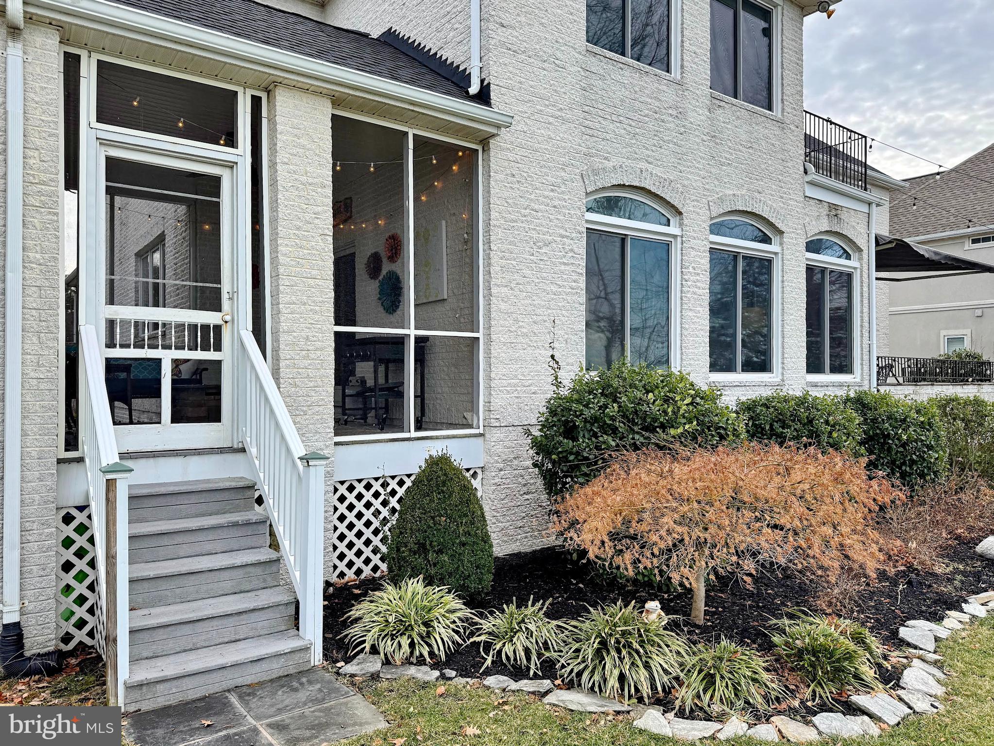 SWAN POINT - Residential