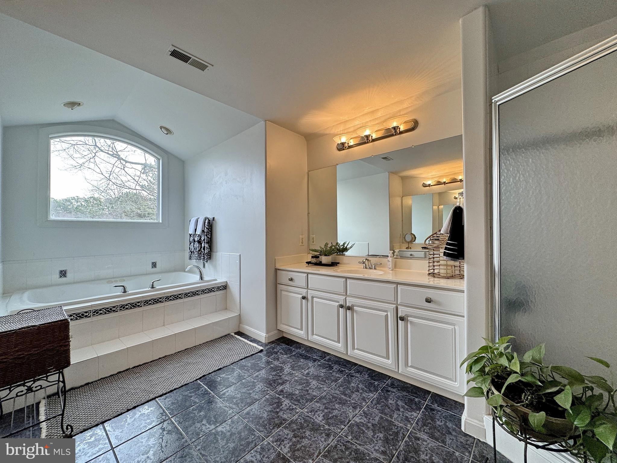 SWAN POINT - Residential