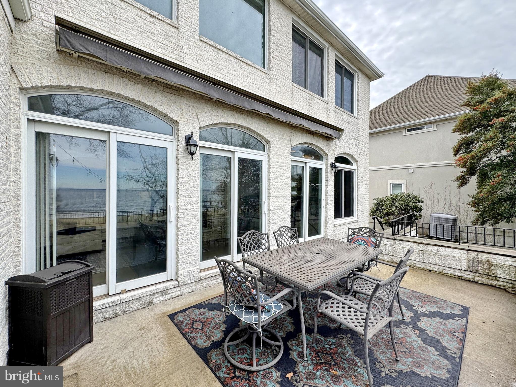 SWAN POINT - Residential