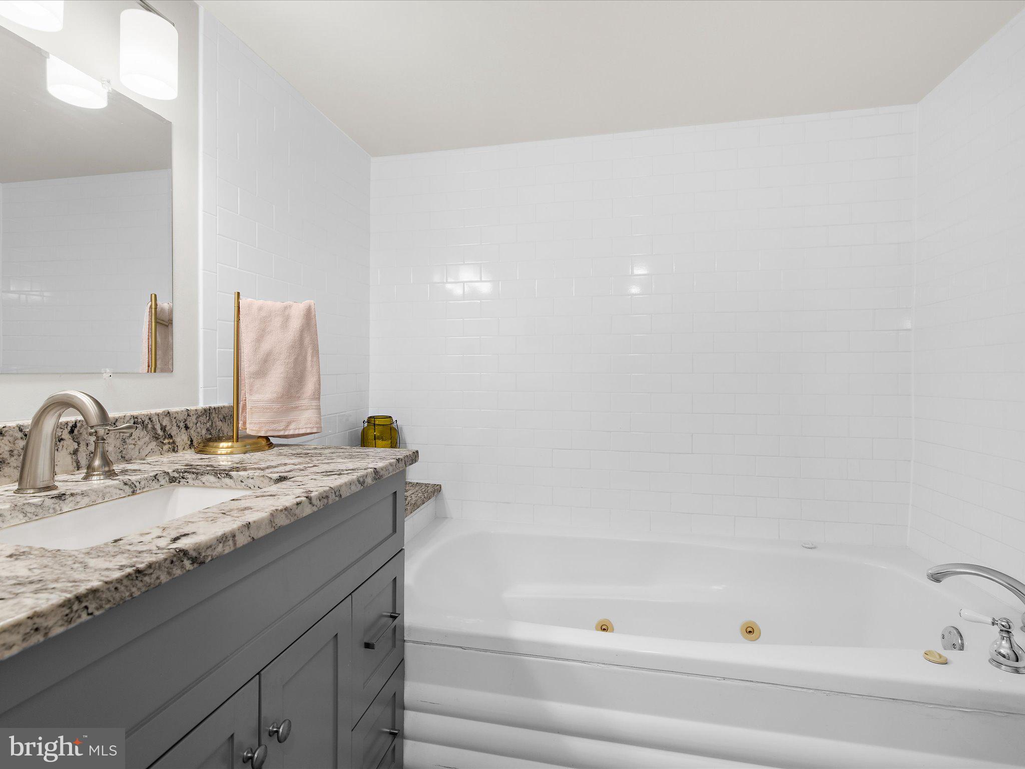 FAIRWINDS ON SEVERN - Residential