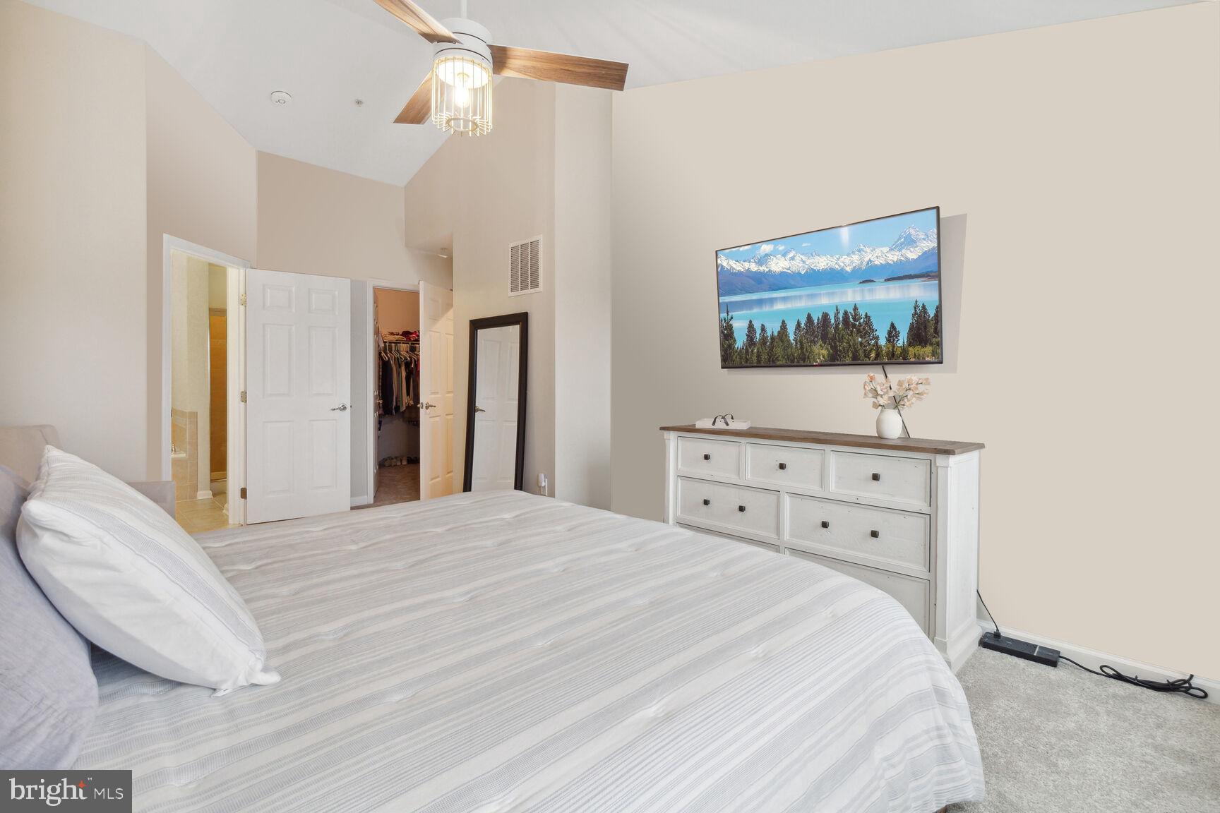 OAK CREEK - Residential