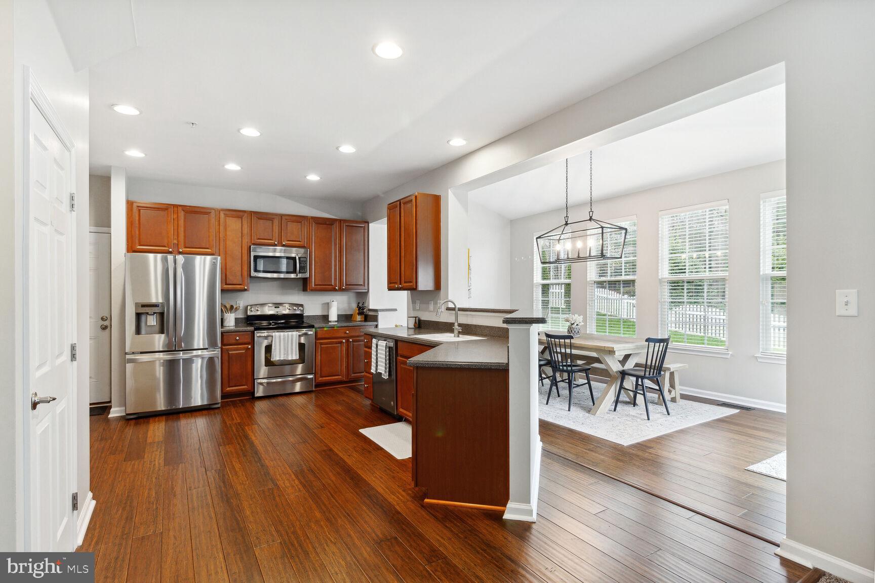 OAK CREEK - Residential