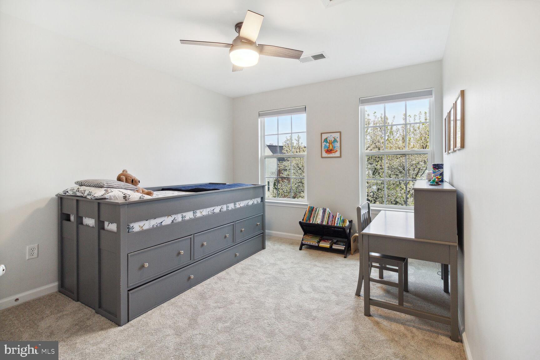 OAK CREEK - Residential