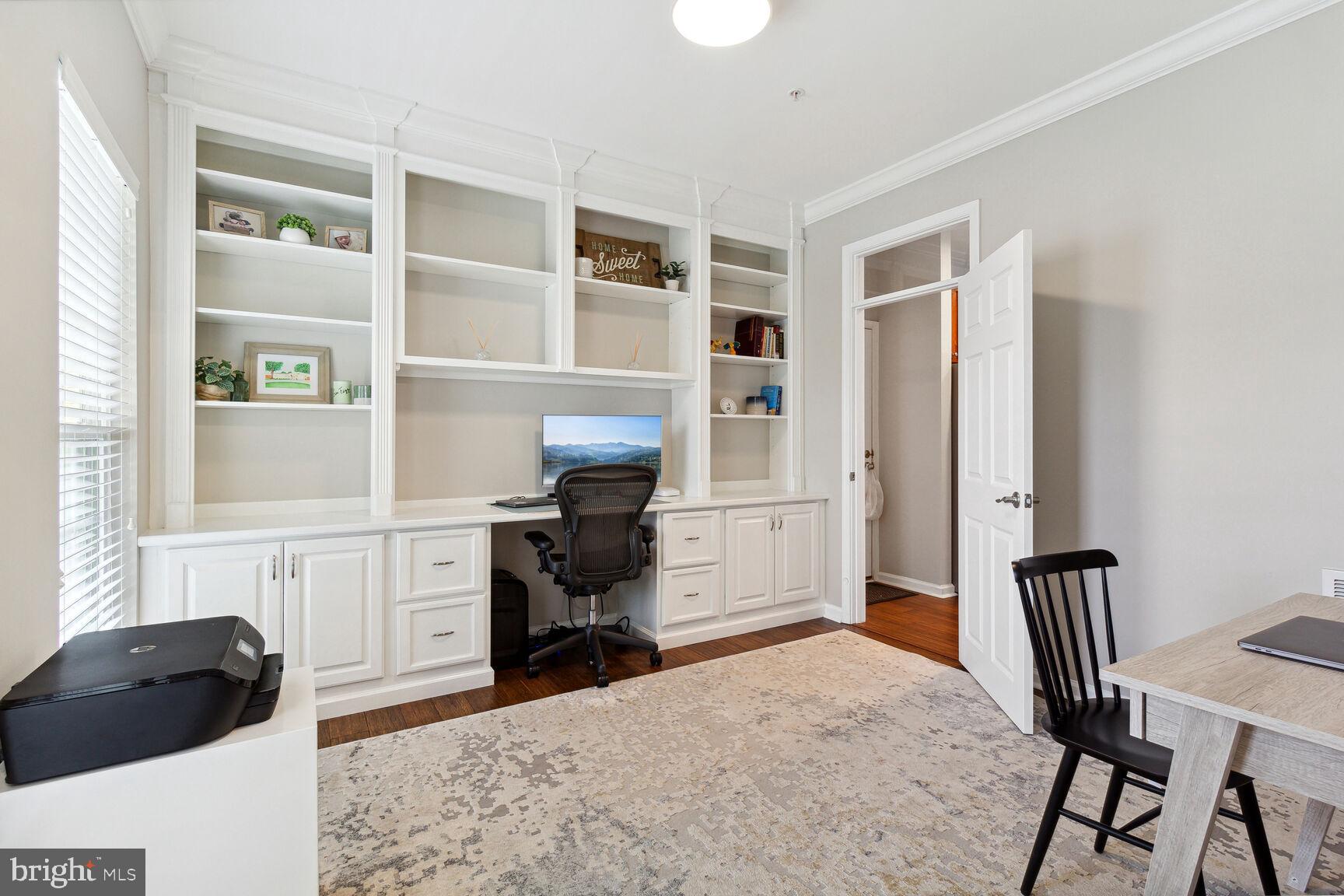 OAK CREEK - Residential