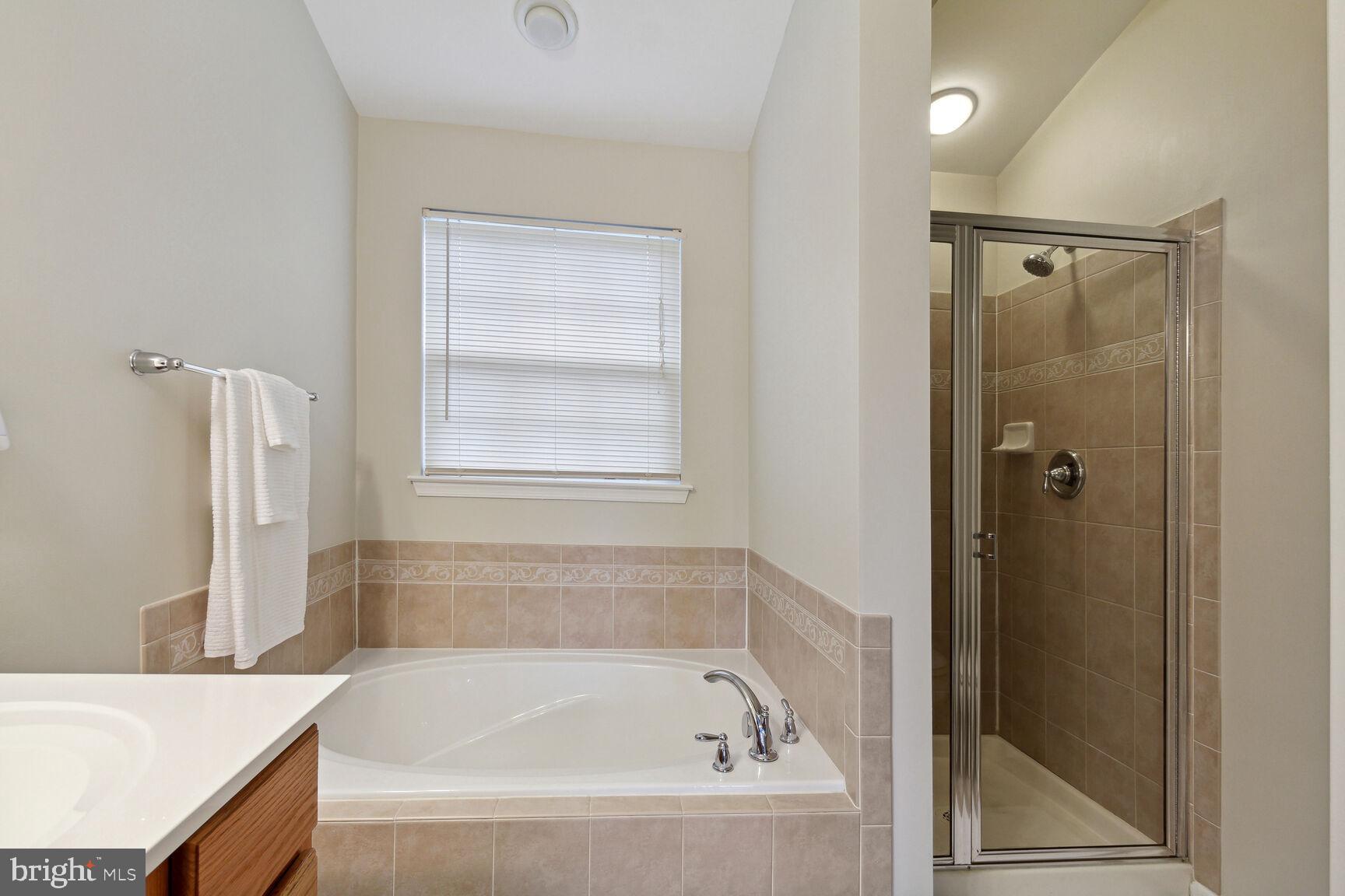 OAK CREEK - Residential