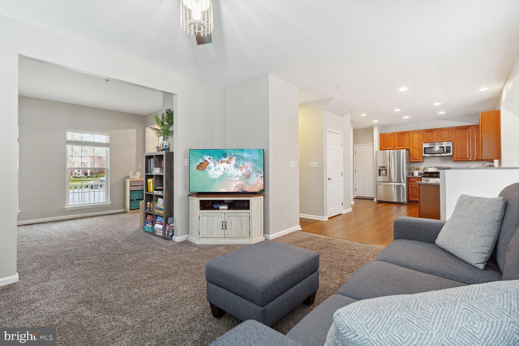 OAK CREEK - Residential