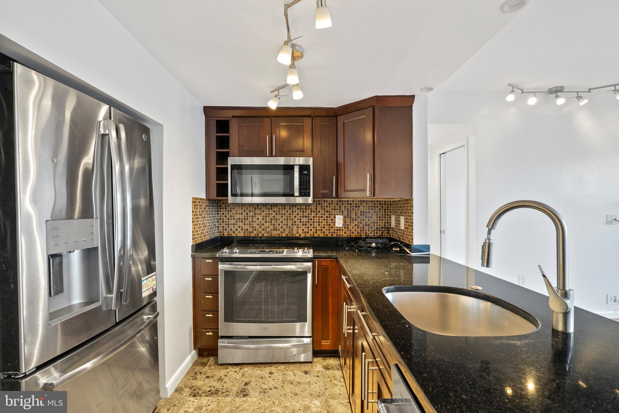 1530 KEY BOULEVARD 930