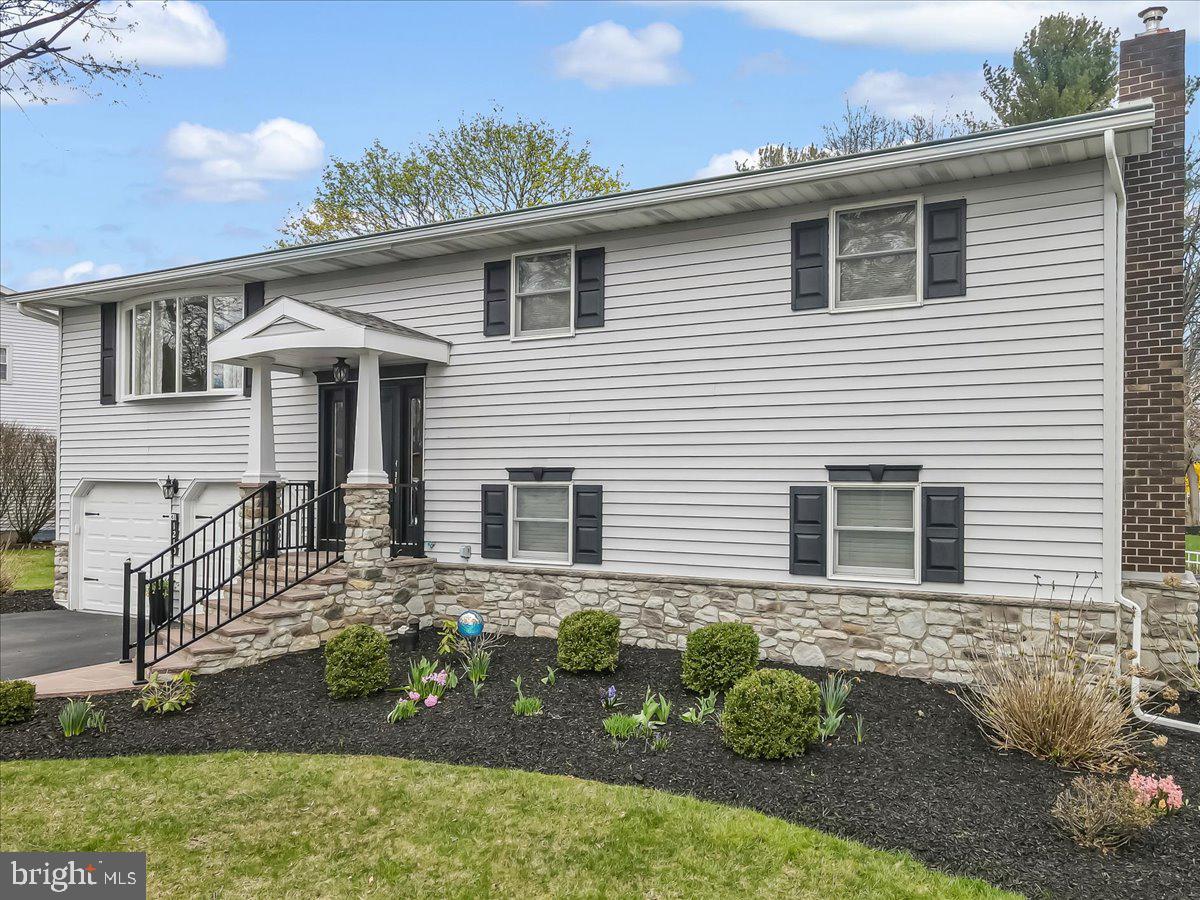 1210 BLUESTONE DRIVE
