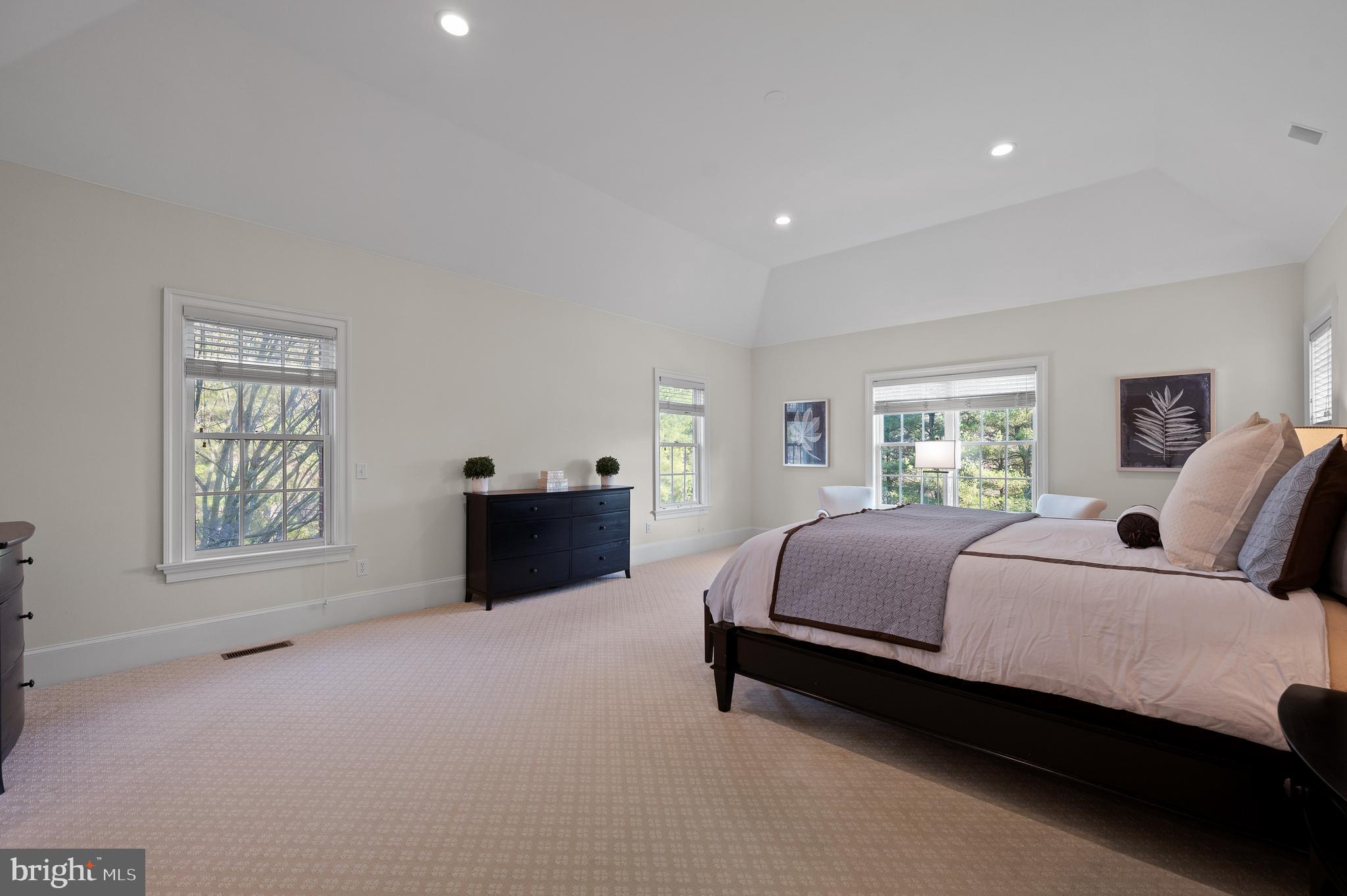 BROOKE FARM - Residential