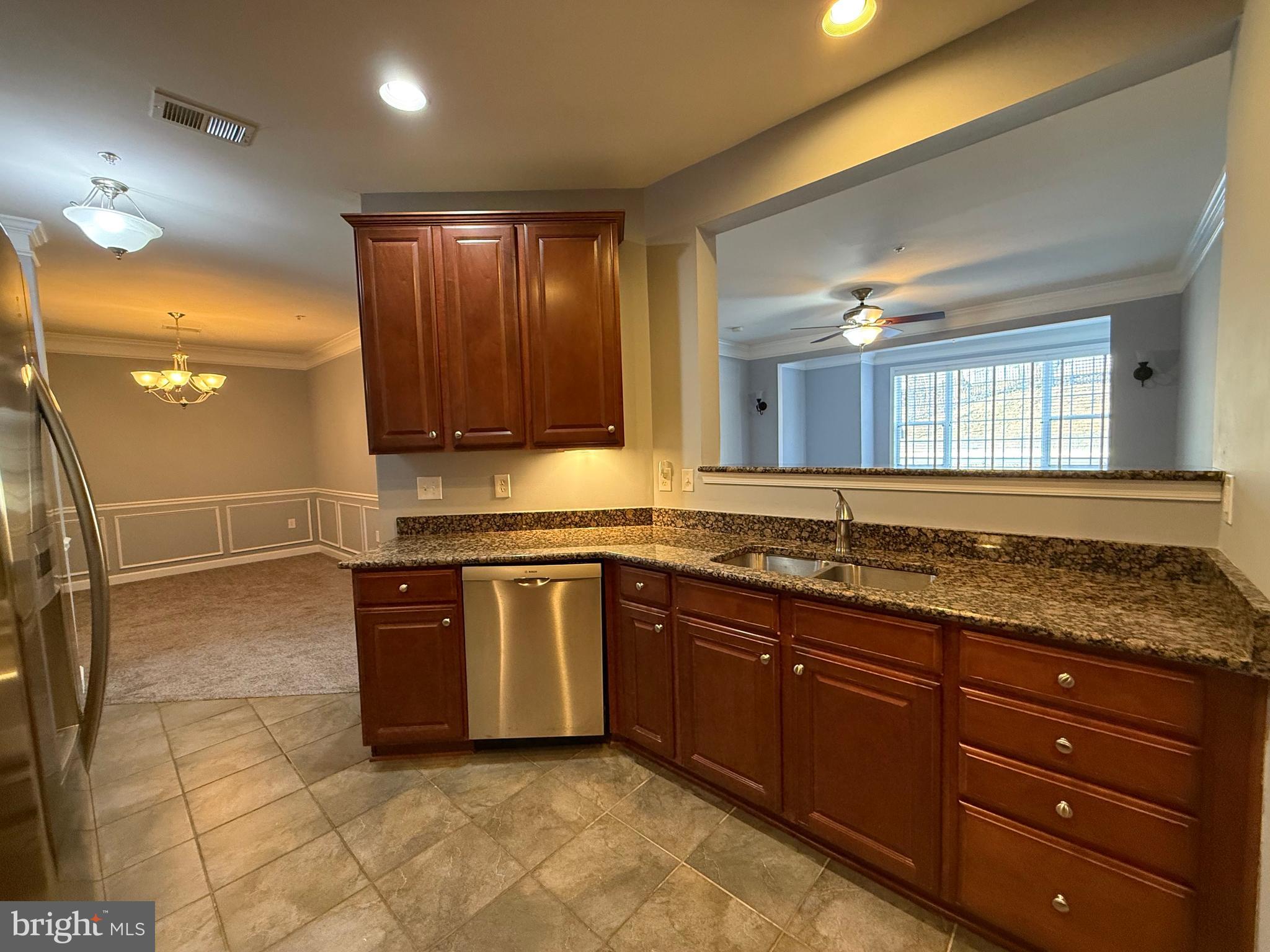 COBBLESTONE SQUARE - Residential Lease